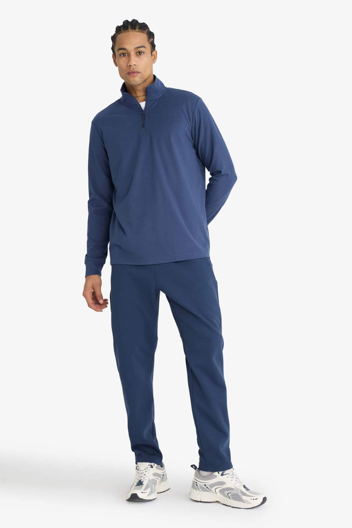 DeFacto Sıcak Tutan Standart Fit Dik Yaka Yarım Fermuarlı Polar Sporcu Sweatshirt F2302AX25WN görsel 2