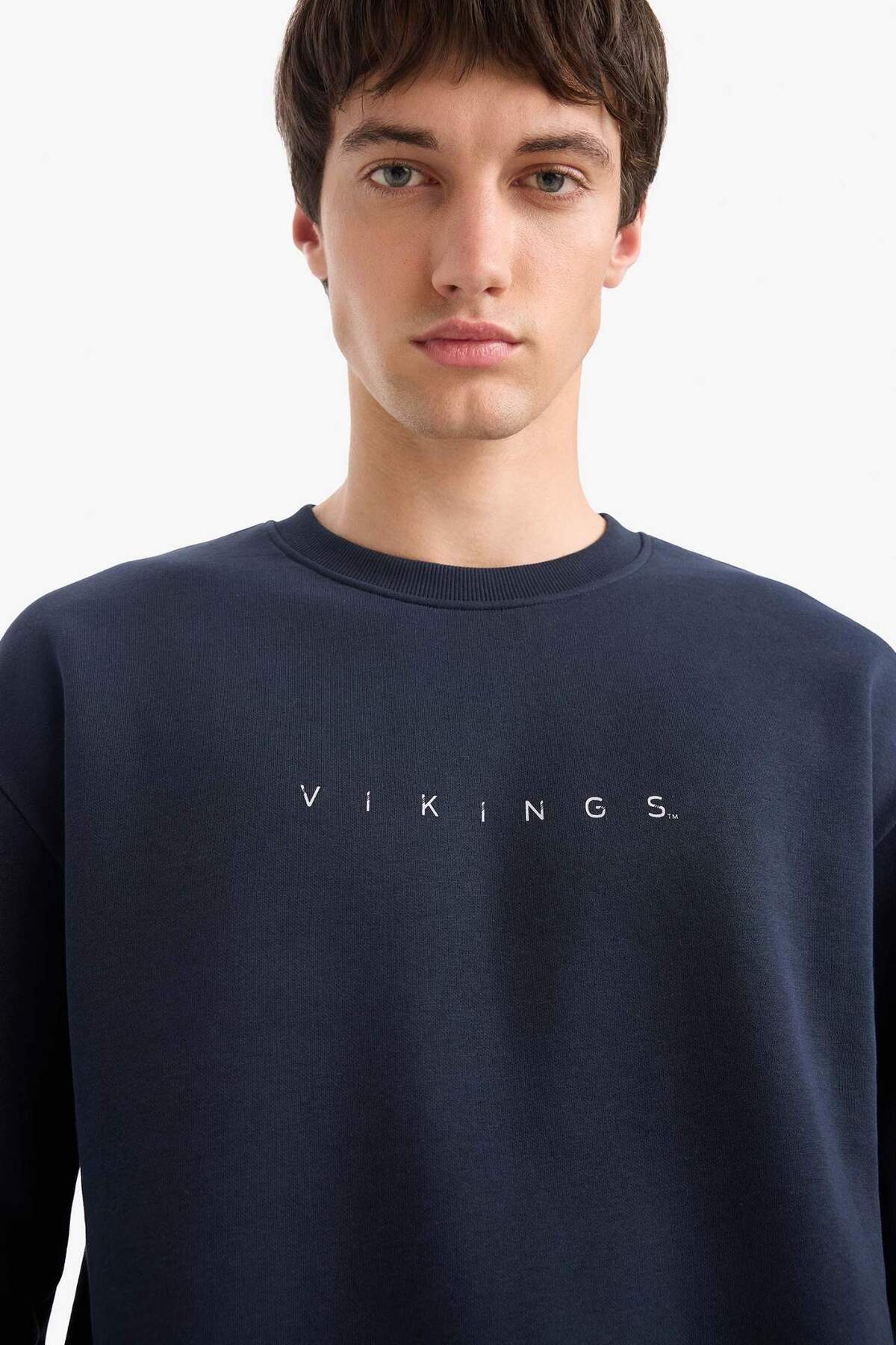 Defacto  Vikings Boxy Fit Bisiklet Yaka Sırt Baskılı Sweatshirt E9323AX25AU - Görsel 5