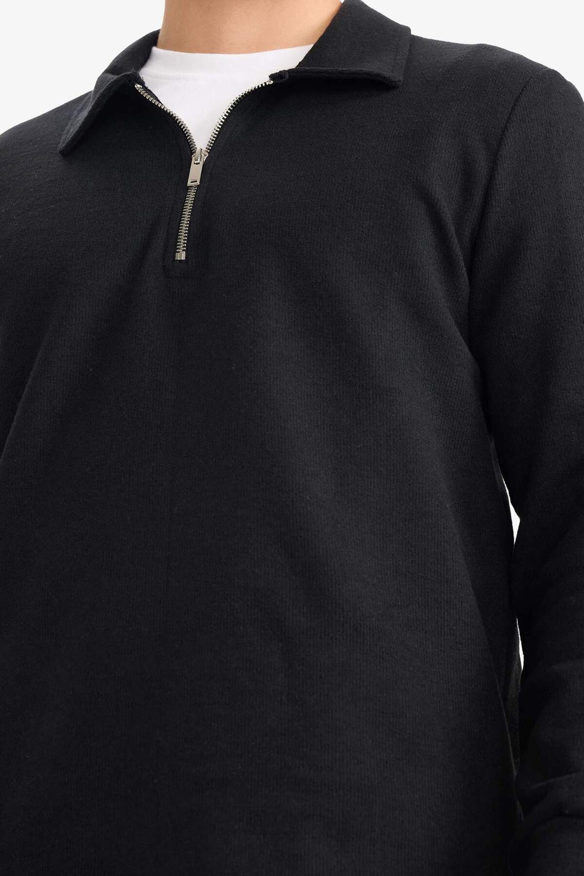 Ultra Yumuşak Regular Fit Polo Yaka Yarım Fermuarlı Sweatshirt F2802AX25AU — مشکی — تصویر 4 از 5