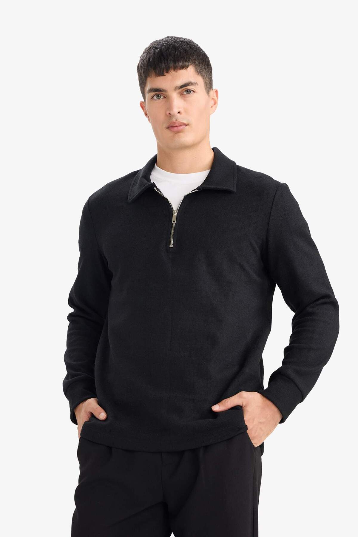 Ultra Yumuşak Regular Fit Polo Yaka Yarım Fermuarlı Sweatshirt F2802AX25AU — مشکی — تصویر 3 از 5