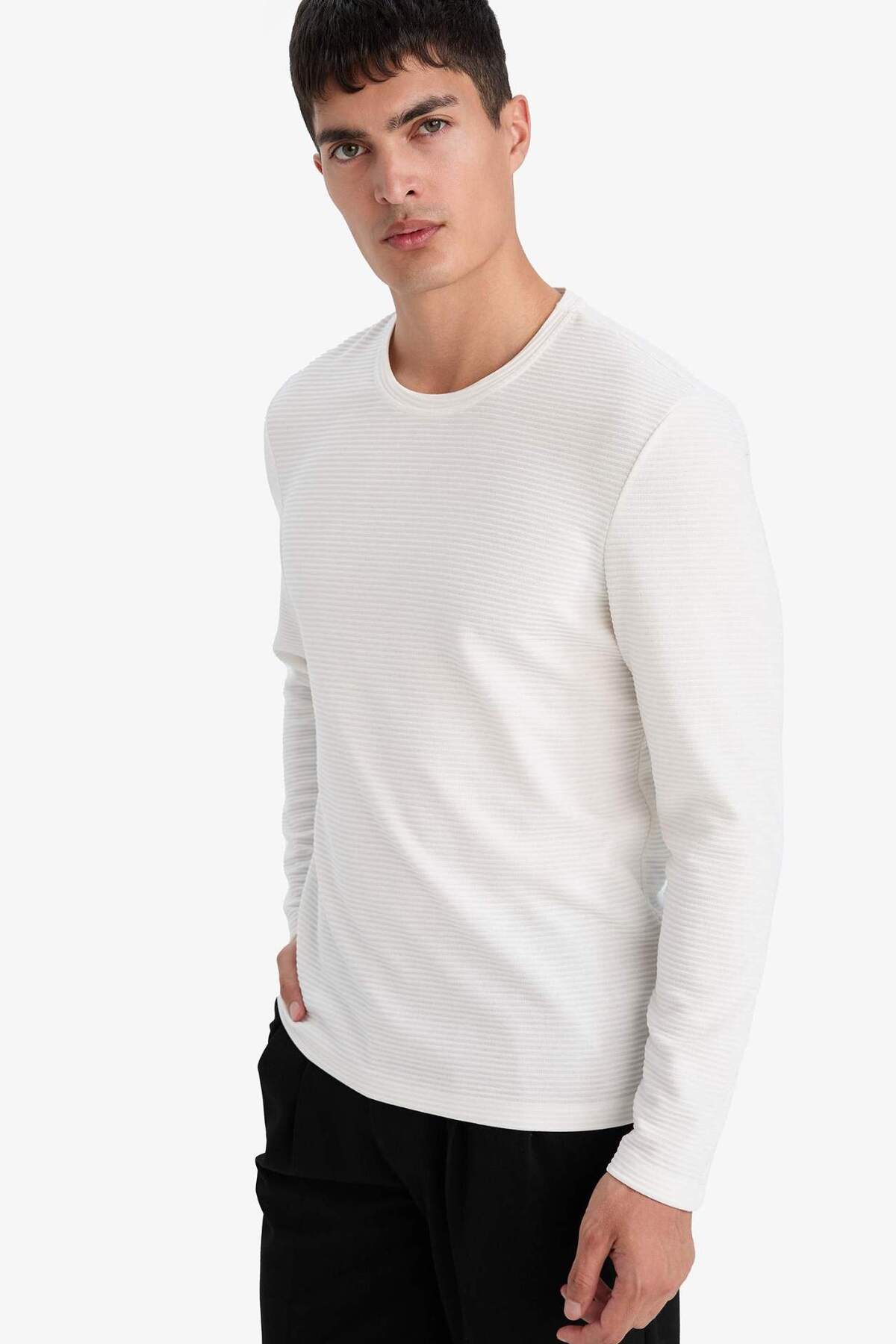 سویشرت Slim Fit Crew Neck Sweatshirt G2605AX25AU — طلایی — تصویر 3 از 6