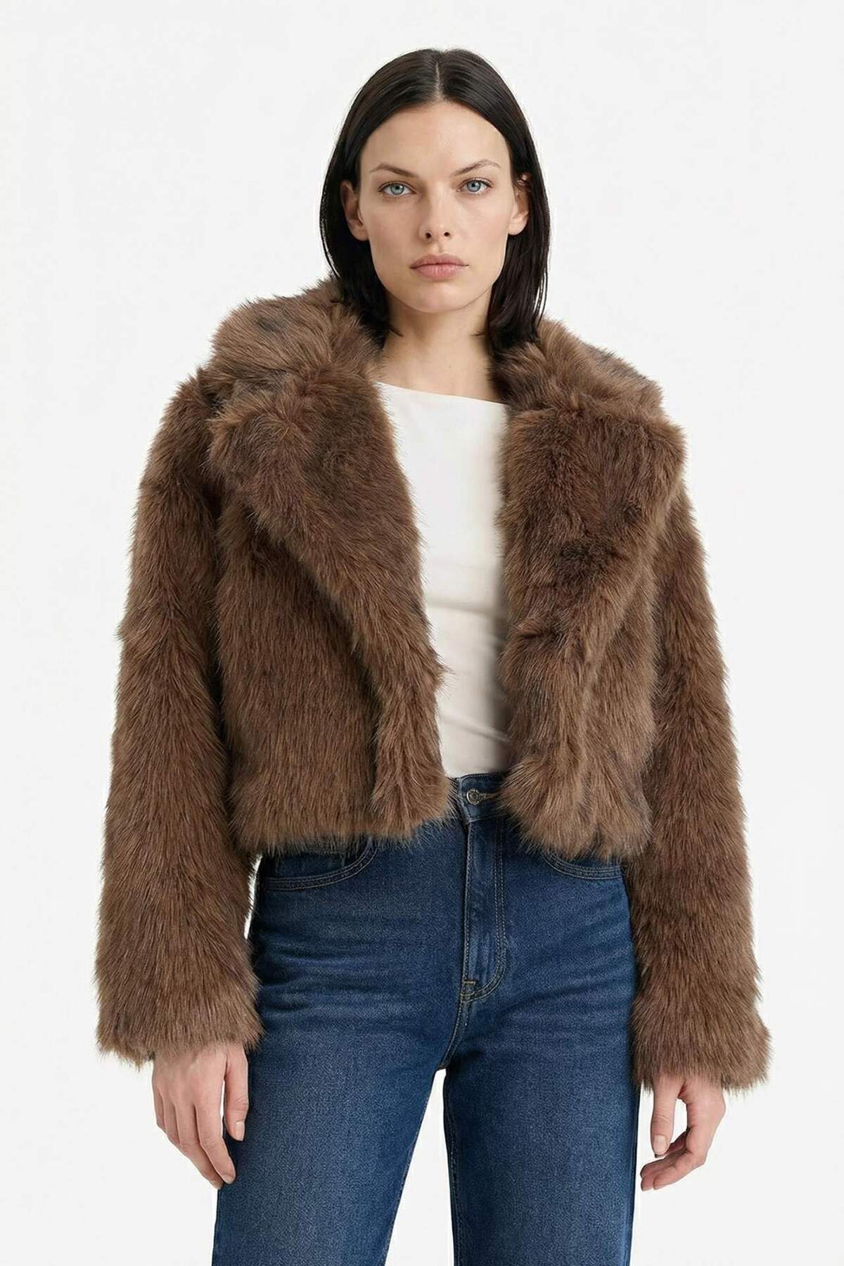 Defacto  Regular Fit Düğmeli Kısa Suni Kürk F2921AX25WN