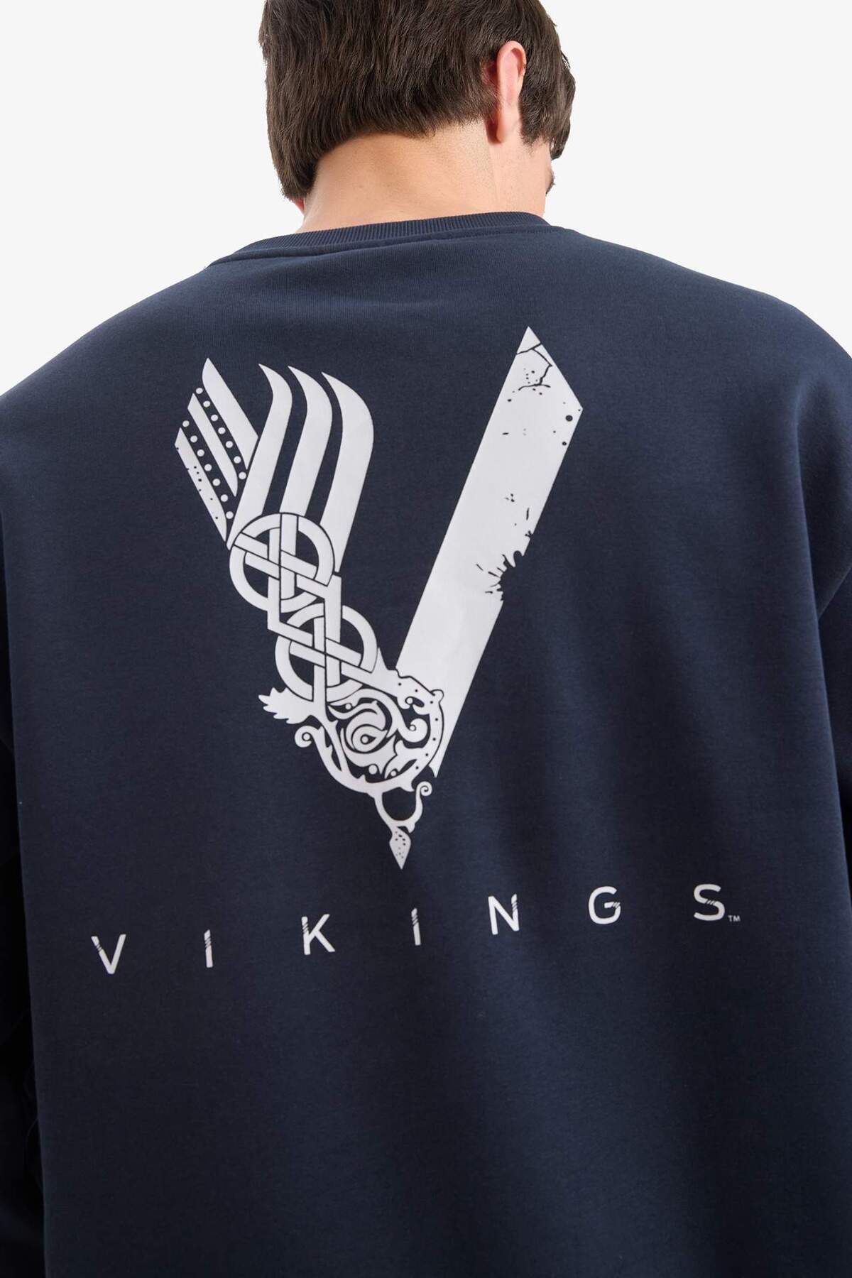 Defacto  Vikings Boxy Fit Bisiklet Yaka Sırt Baskılı Sweatshirt E9323AX25AU