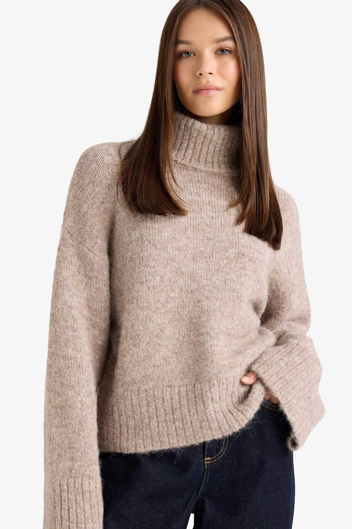 DeFacto Yün Karışımlı Balıkçı Yaka Oversize Fit Triko Kazak F3252AX25WN görsel 4