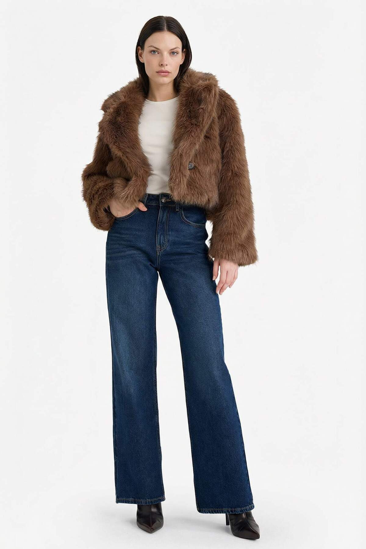 Defacto  Regular Fit Düğmeli Kısa Suni Kürk F2921AX25WN - Görsel 2