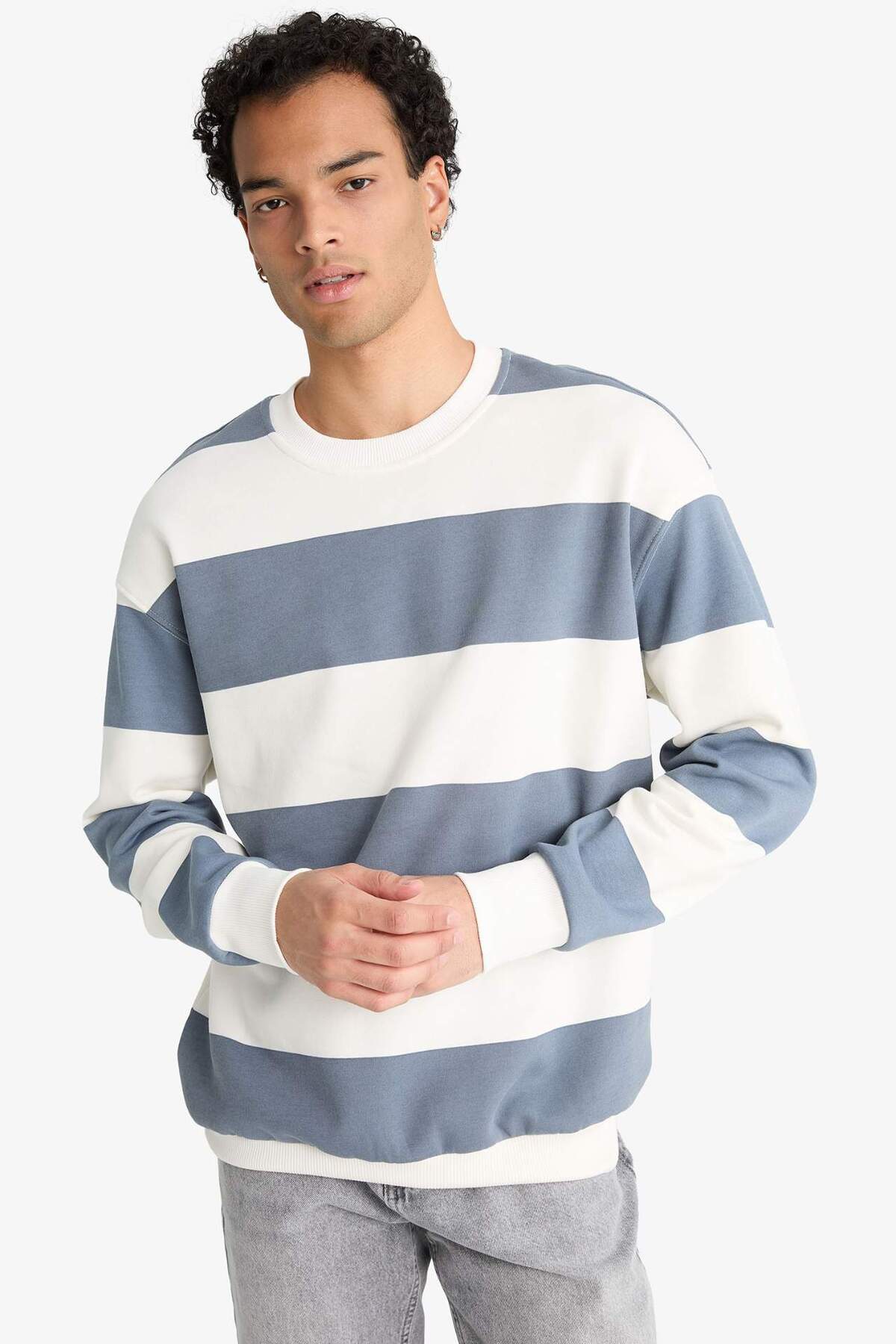 DeFacto Boxy Fit Bisiklet Yaka Çizgili Sweatshirt F4641AX25AU görsel 3