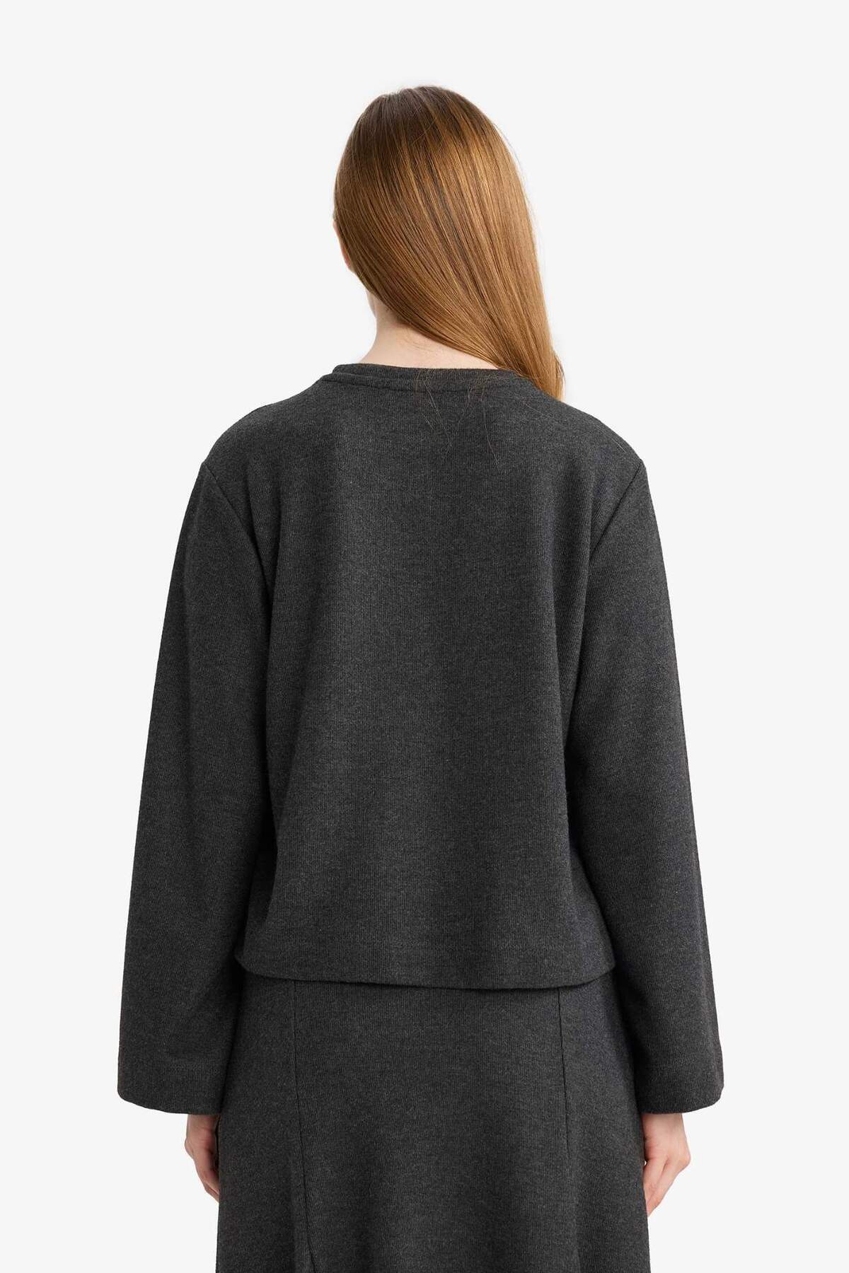 DeFacto Loose Fit Uzun Kollu Tişört G4616AX25WN görsel 5