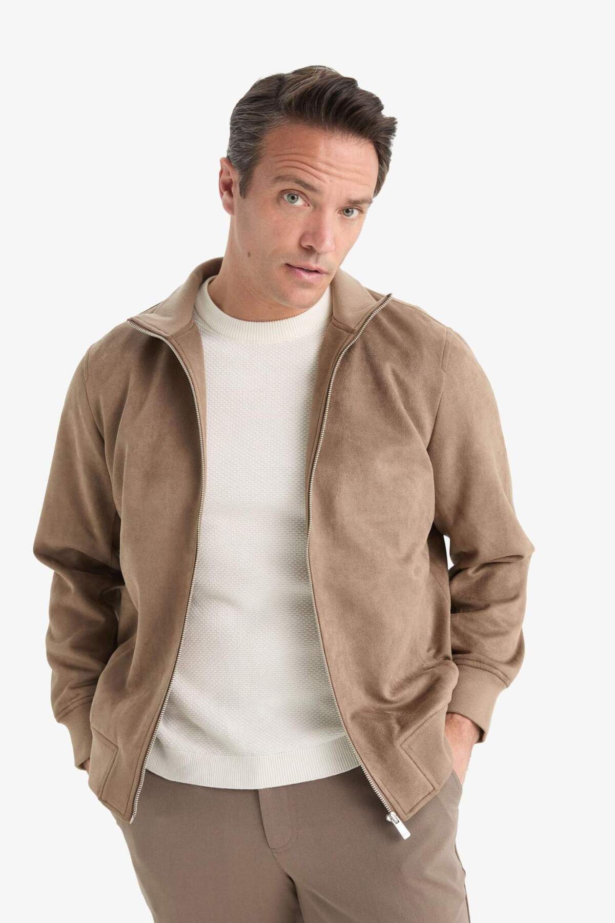 Defacto  Slim Fit Dar Kesim Dik Yaka Astarlı Fermuarlı Cepli Süet Mevsimlik Baharlık Mont D1524AX25AU - Görsel 4