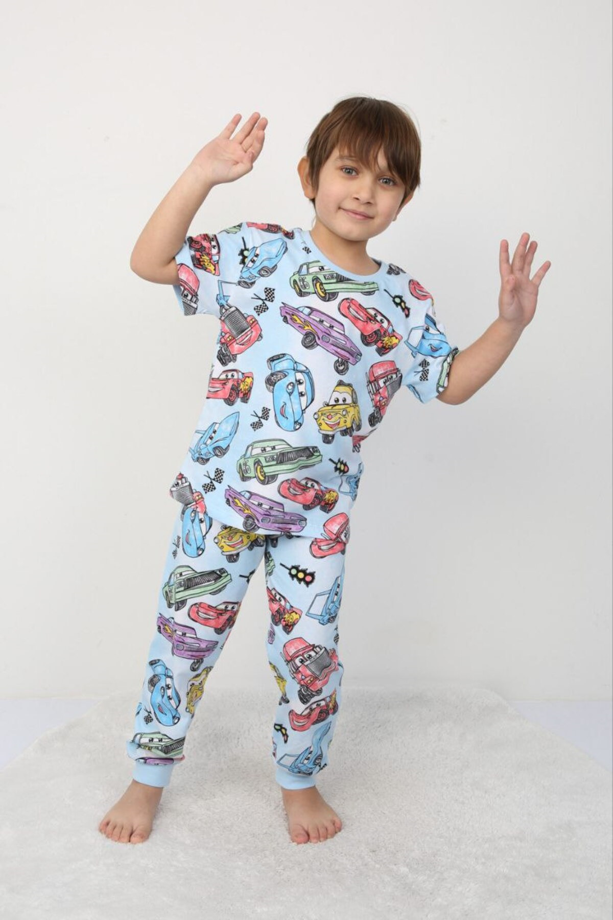 bunny hopp Erkek Çocuk Araba Desenli Pijama Takımı – Rahat ve Şık  %100 Pamuklu Uyku Seti fotoğrafı 3 (önizleme)