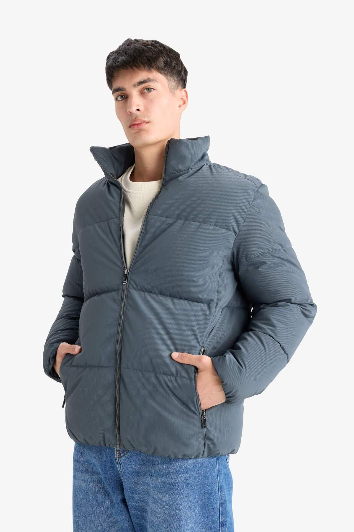 Defacto  Su İtici Rüzgar Geçirmez Dik Yaka Astarlı Fermuarlı Cepli Kışlık Mont F0307AX25WN - Görsel 4