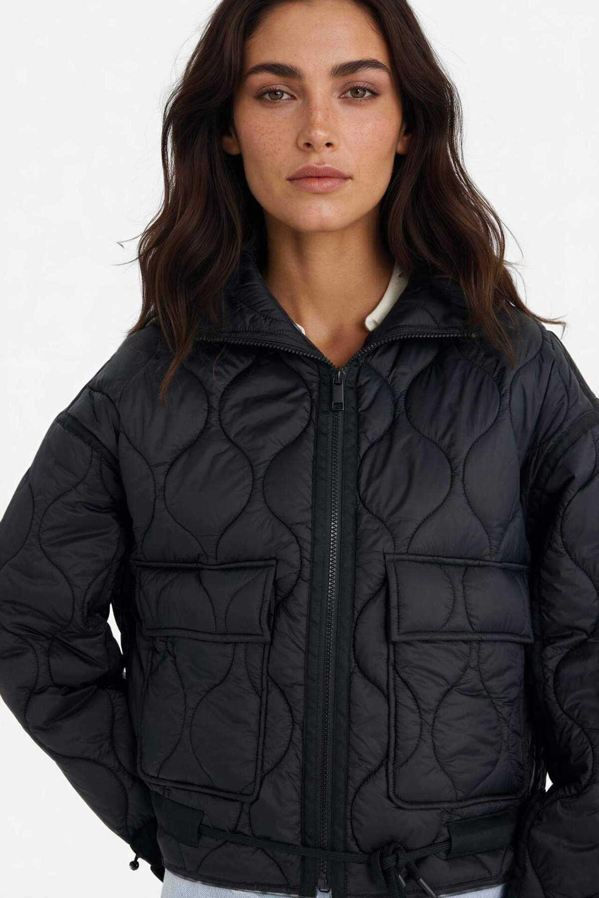 Defacto  Su Geçirmez Regular Fit Fermuarlı Kapitoneli Mont E8674AX25AU - Görsel 4