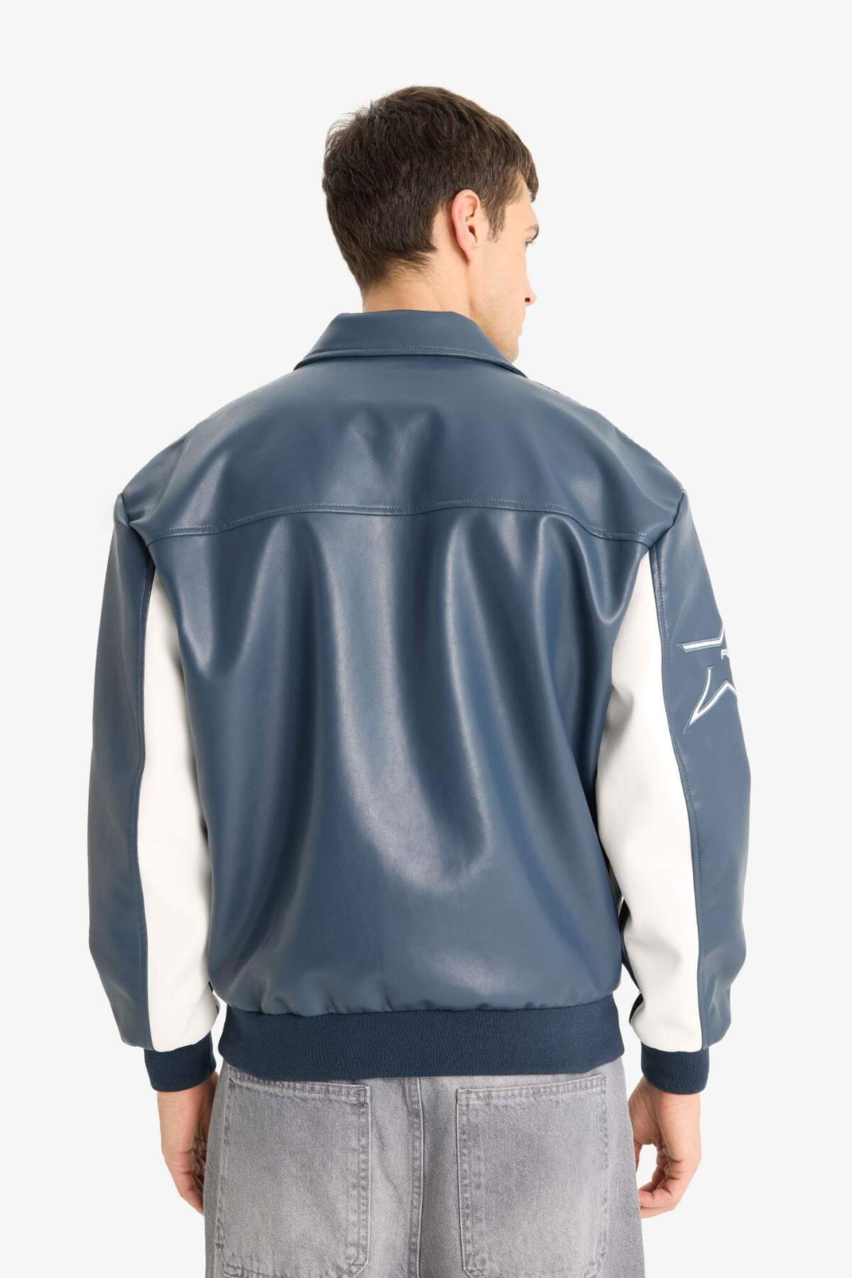 Defacto  Oversize Geniş Kalıp Gömlek Yaka Fermuarlı Nakış Detaylı İç Cepli Suni Deri Mont E8819AX25AU - Görsel 8