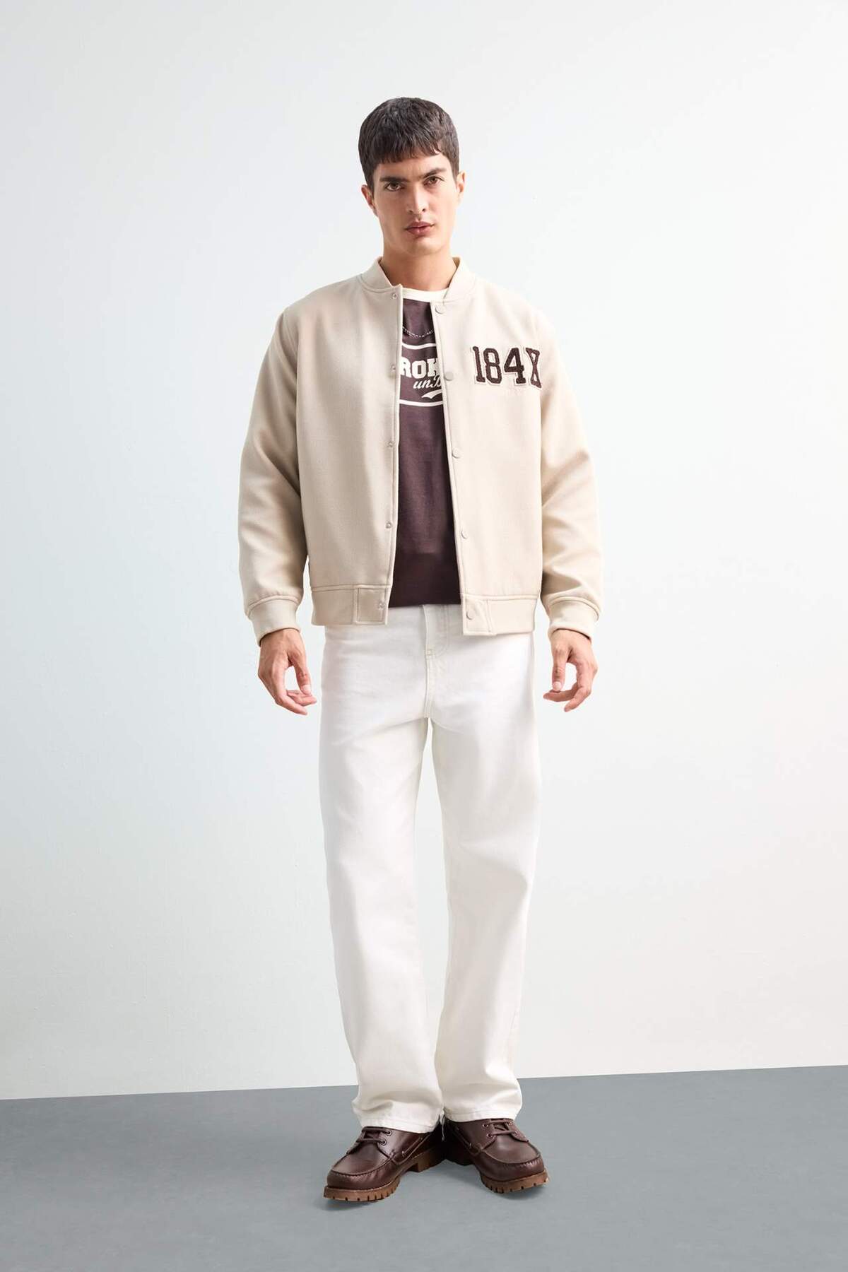 Defacto  Regular Fit Bomber Kolej Yaka Nakış Detaylı İç Cepli Çıtçıtlı Mont F5096AX25AU - Görsel 2