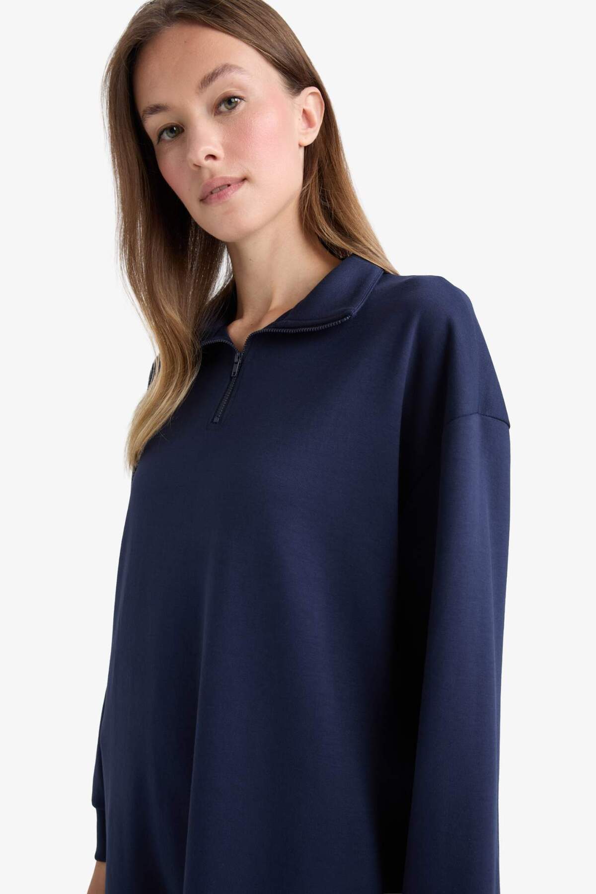DeFacto Regular Fit Fermuarlı Yaka Uzun Kollu Tunik F5771AX25AU görsel 4