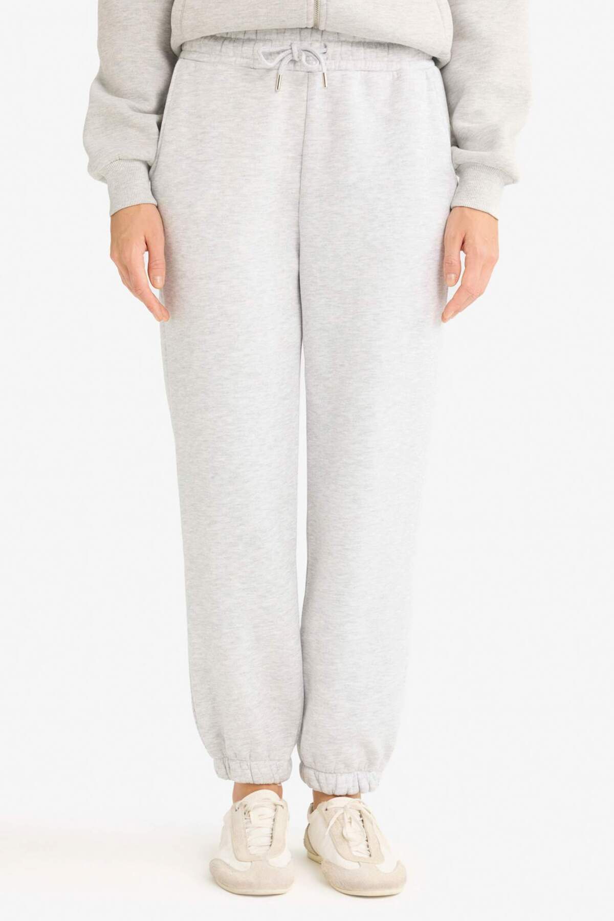 Defacto  Basic Düz Cepli Beli Bağcıklı Kalın Jogger Eşofman Altı F9622AX25AU - Görsel 4