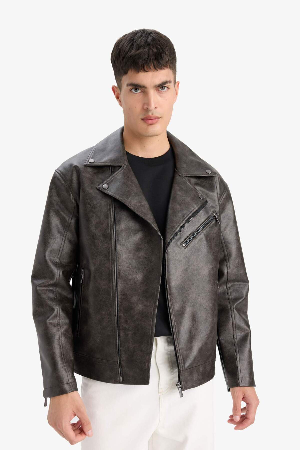 Defacto  Su İtici Slim Fit Dar Kesim Polo Yaka Astarlı Fermuarlı Suni Deri Rüzgar Geçirmez Mevsimlik Mont F01 - Görsel 4