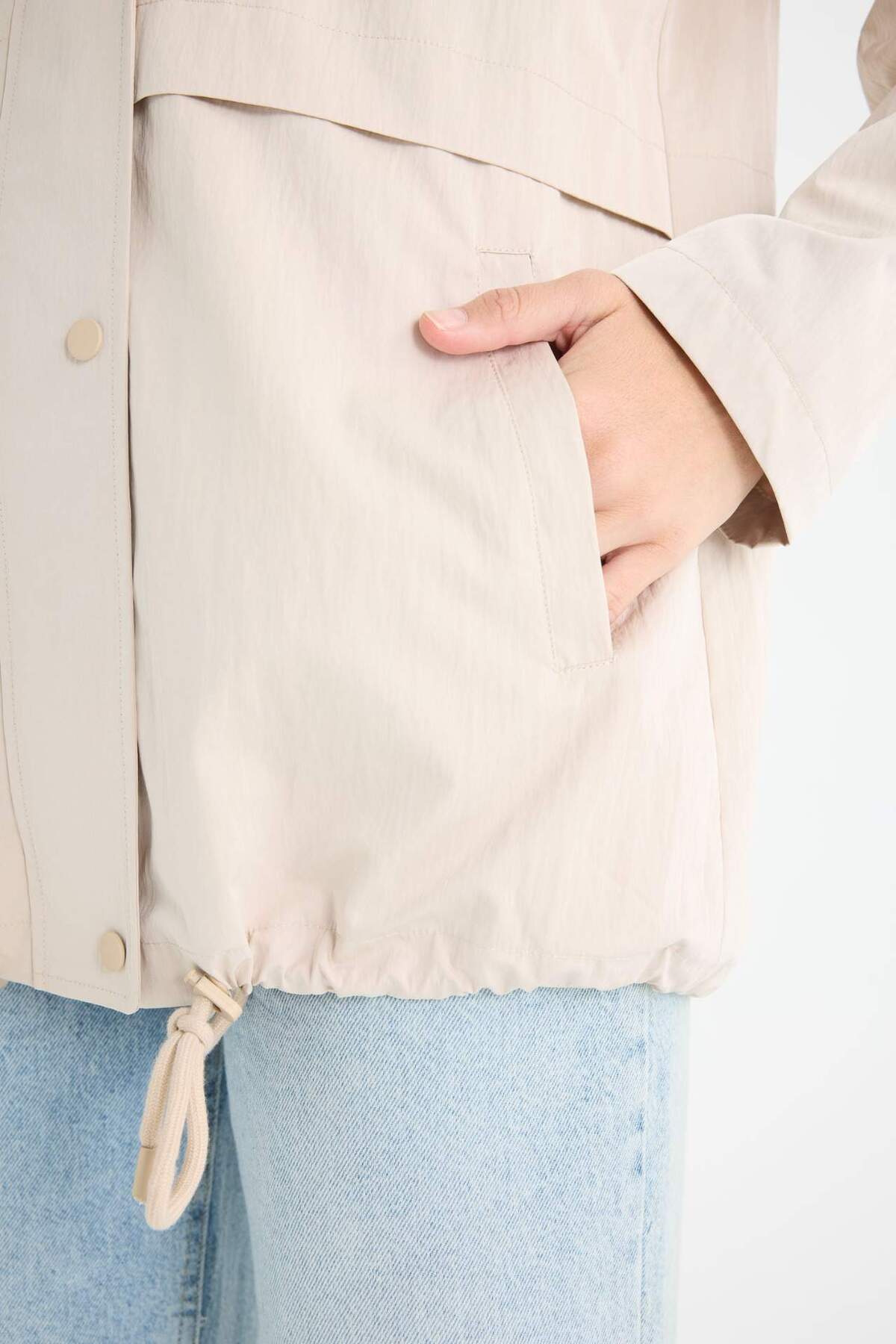 Defacto  Su Geçirmez Regular Fit Kapüşonlu Fermuarlı Yağmurluk E8605AX25AU - Görsel 5