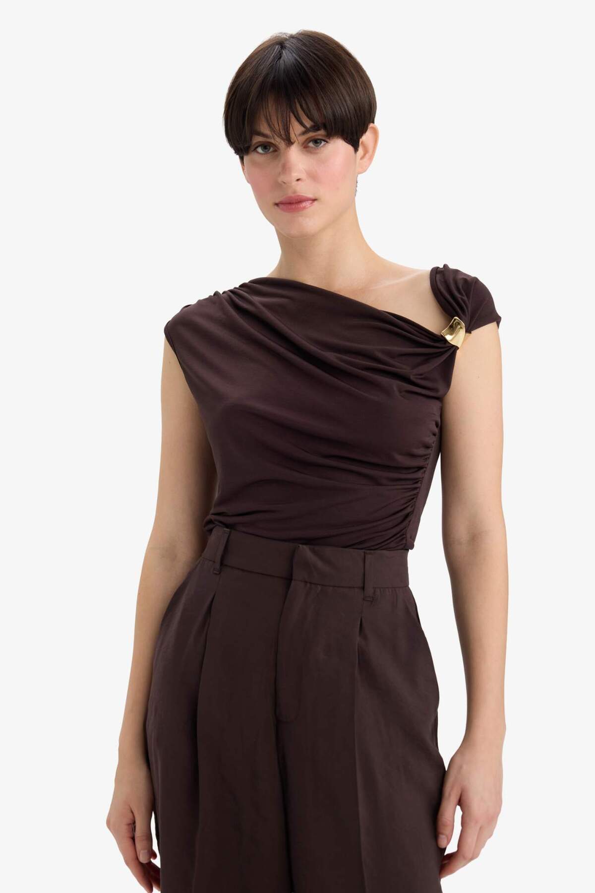 Defacto  Slim Fit Dar Kesim Tek Omuzlu Toka Detaylı Bluz F9506AX25AU - Görsel 4