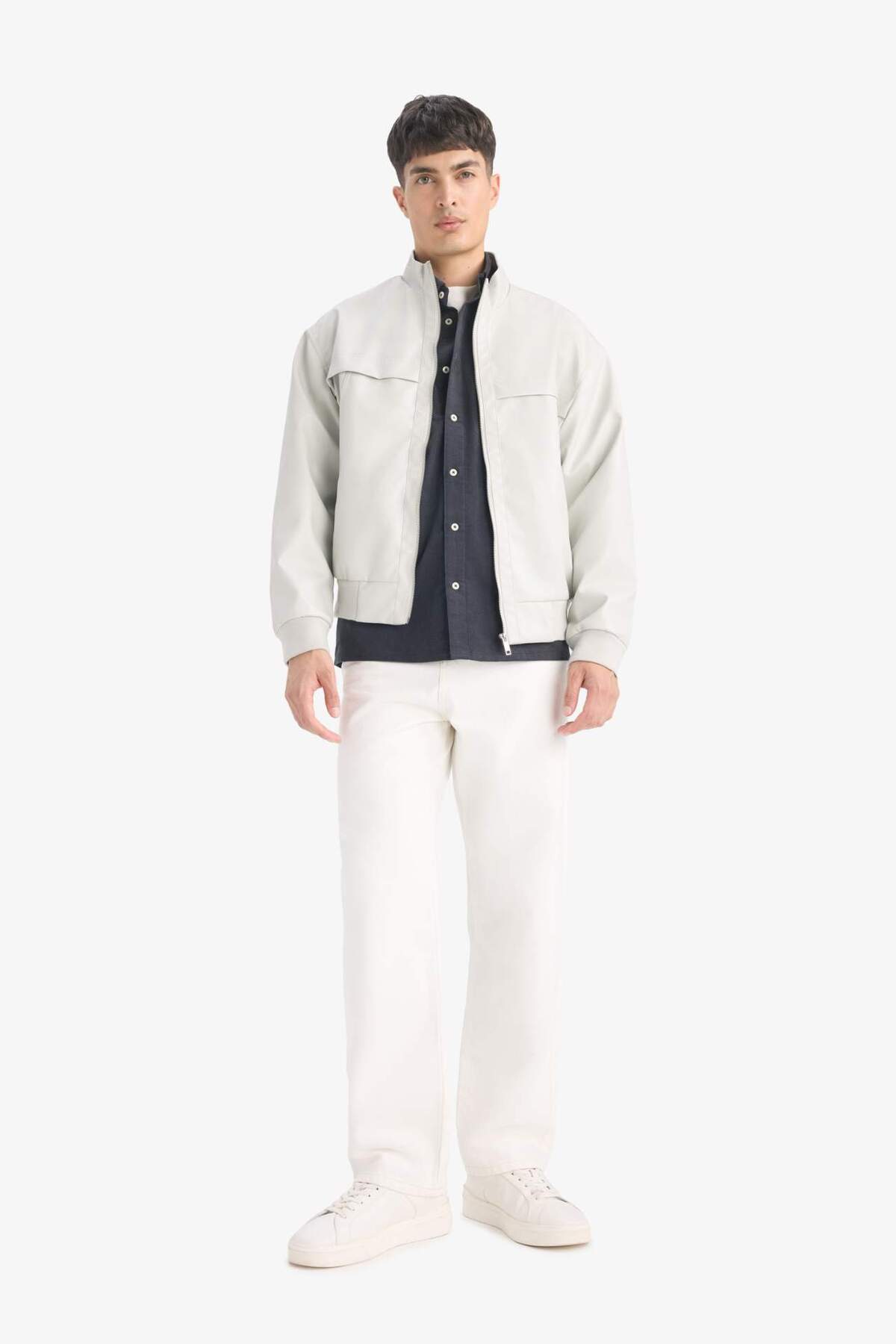 Defacto  Oversize Fit Geniş Kalıp Dik Yaka Fermuarlı Cepli Suni Deri Ceket Mont E8818AX25AU - Görsel 2