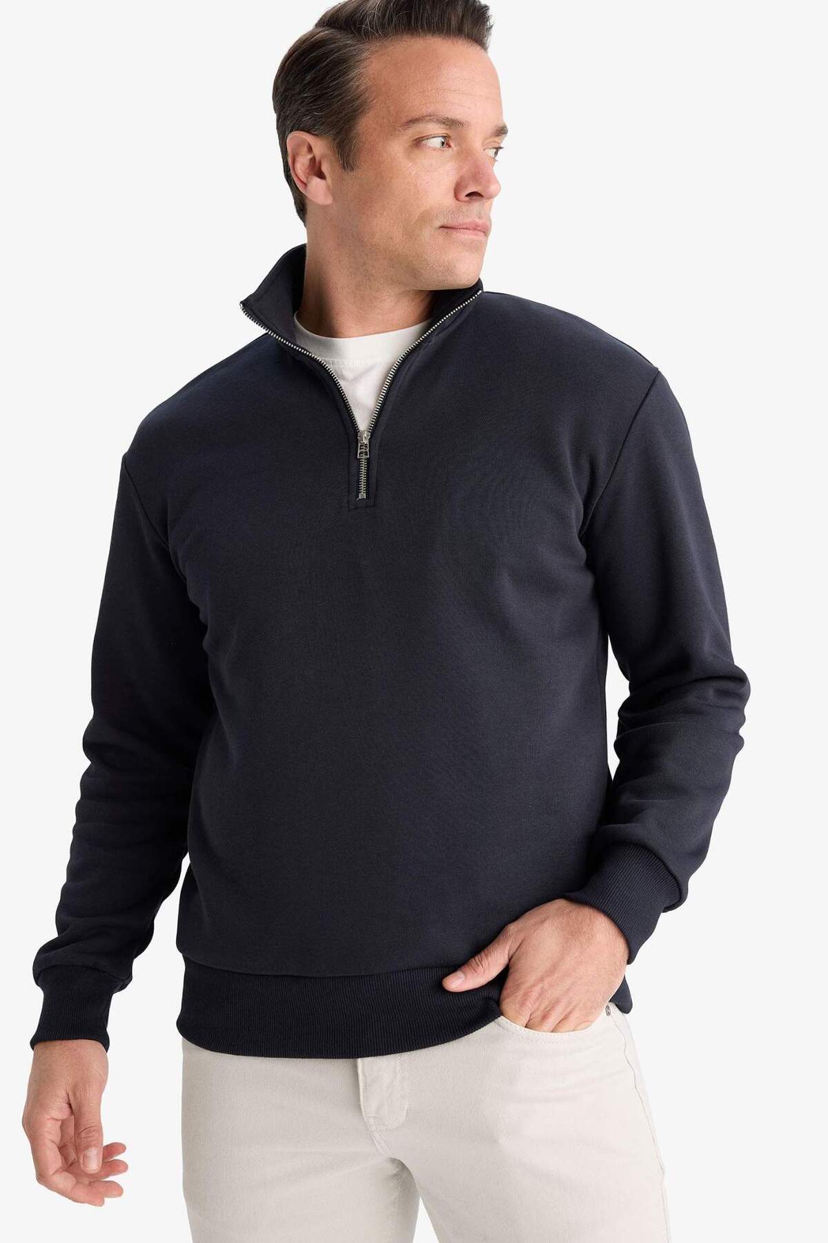 Defacto  Regular Fit Dik Yaka Yarım Fermuarlı İçi Yumuşak Tüylü Basic Düz Sweatshirt X7405AZ25AU - Görsel 6