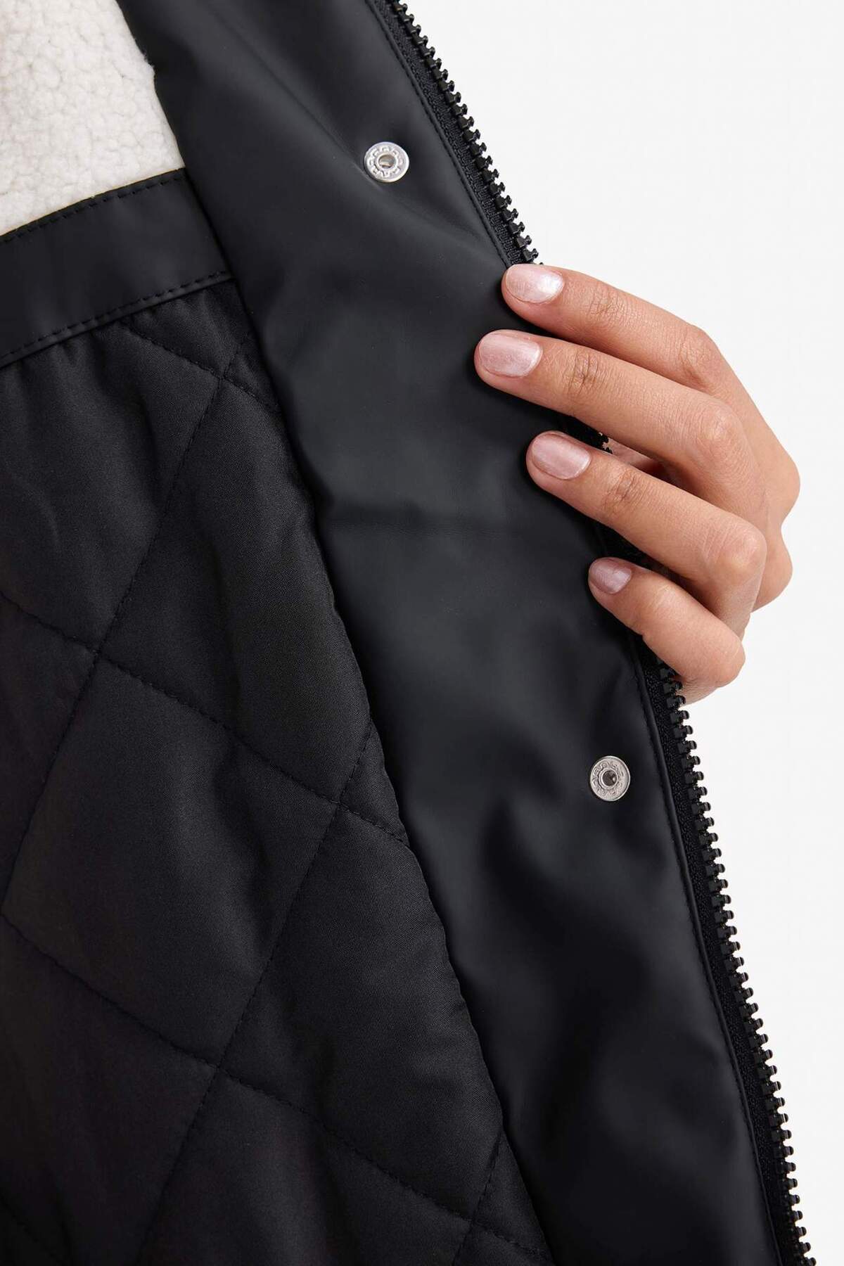 Defacto  Su Geçirmez Kapüşonlu Suni Deri Yağmurluk E8575AX25WN - Görsel 5