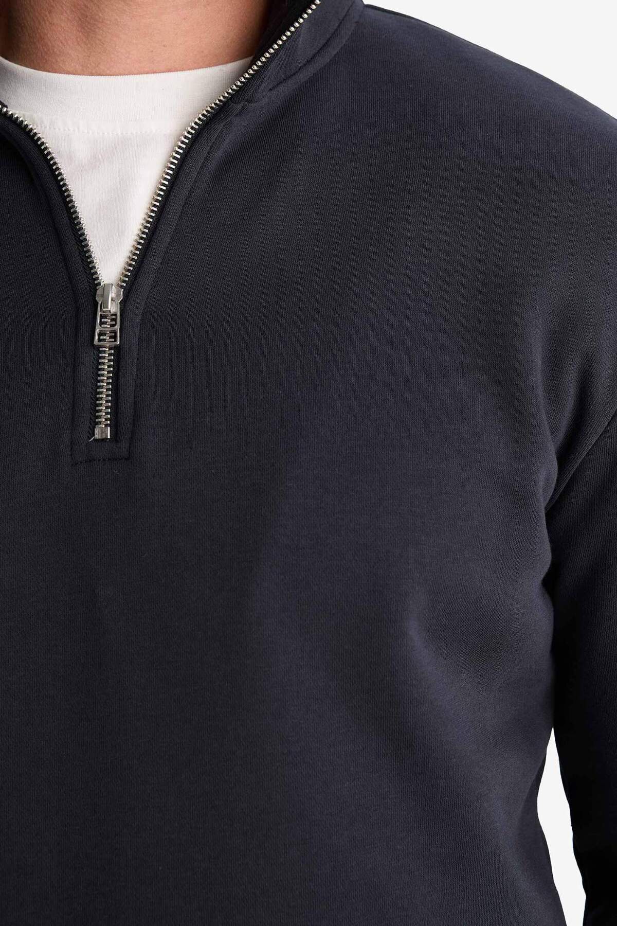 Defacto  Regular Fit Dik Yaka Yarım Fermuarlı İçi Yumuşak Tüylü Basic Düz Sweatshirt X7405AZ25AU - Görsel 8