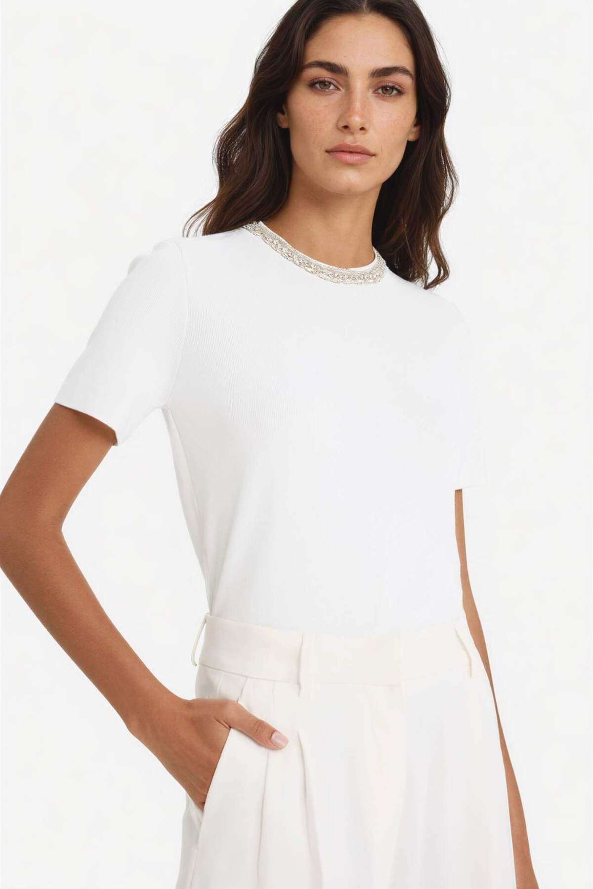 DeFacto Regular Fit Pullover mit Rundhalsausschnitt und besticktem Krepp, kur...