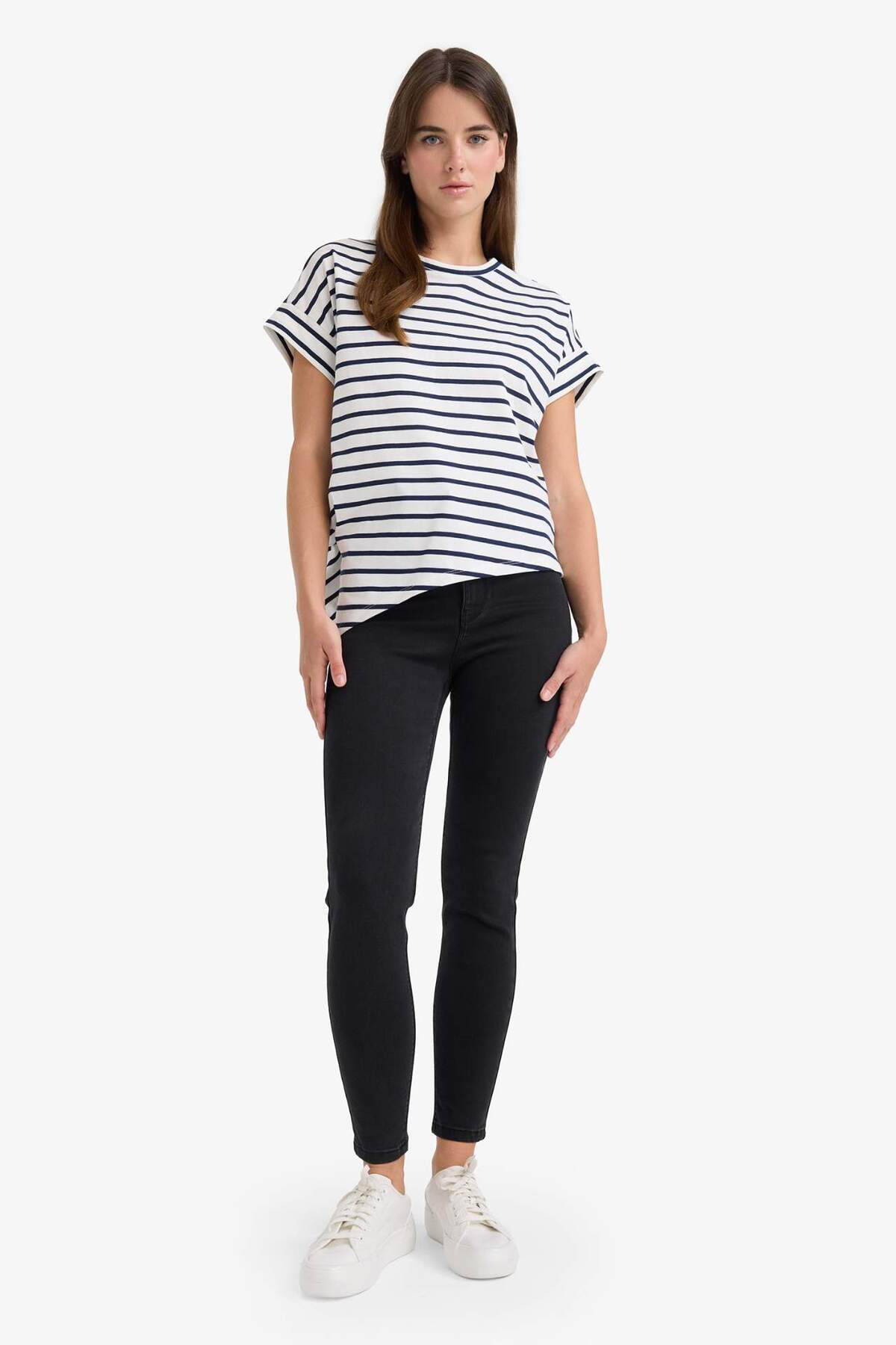 Defacto  %100 Pamuk Asimetrik Bisiklet Yaka Çizgili Tişört F8175AX25AU - Görsel 2