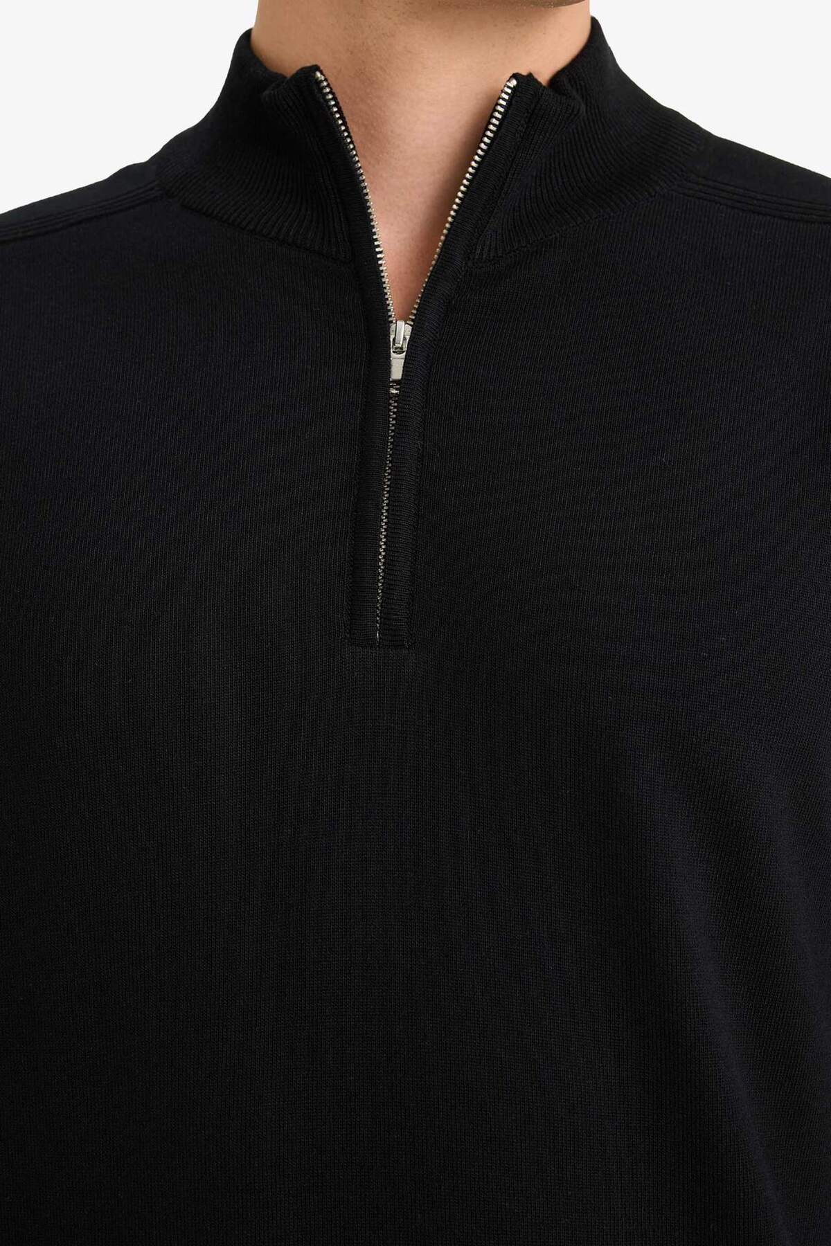 Defacto  Standart Fit Yarım Fermuarlı Siyah Erkek Kazak D0624AX/BK27 - Görsel 5