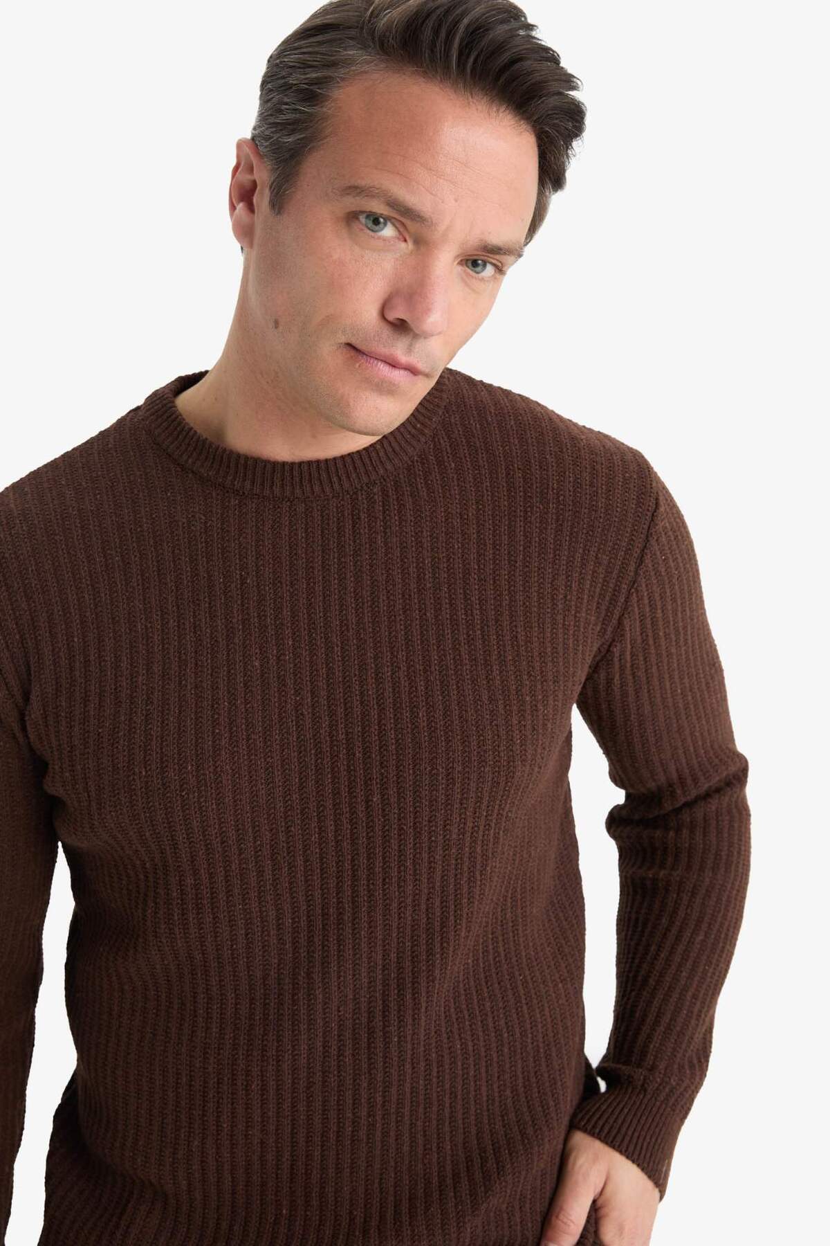 ژاکت بافتنی استاندارد Fit Crew Neck Basic E0811AX25WN — قهوه‌ای — تصویر 3 از 6