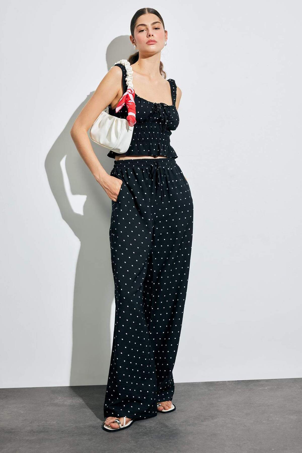 Defacto  Straight Fit Çift Cepli Yüksek Bel Puantiyeli Pantolon F9524AX25AU