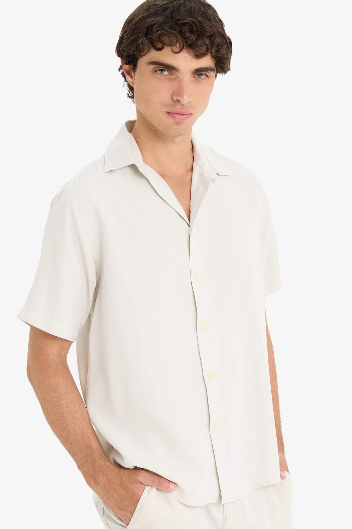 Regular Fit Flowable Fabric Short Sleeve Shirt E2530AX25SM