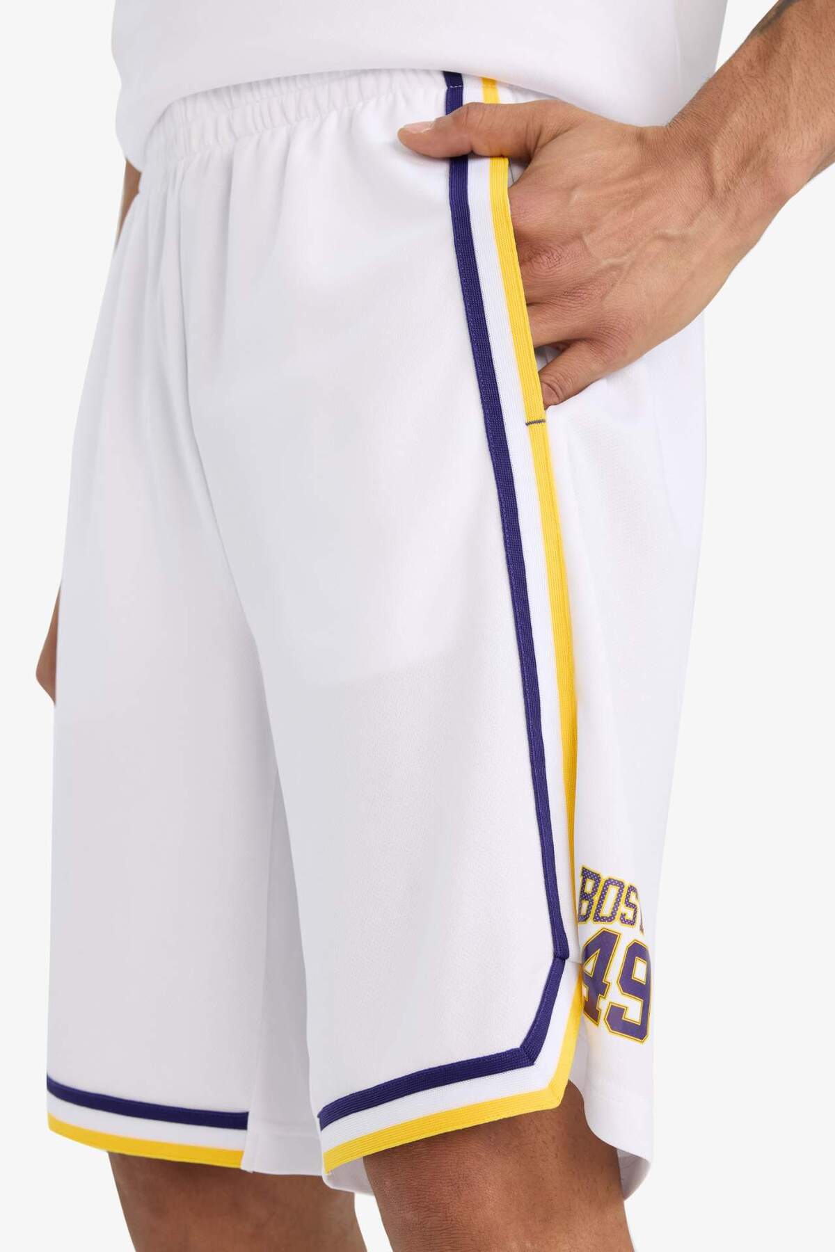 Defacto  Hızlı Kuruyan Standart Fit Sporcu Esnek Bantlı Paça Şort E4400AX25HS - Görsel 6