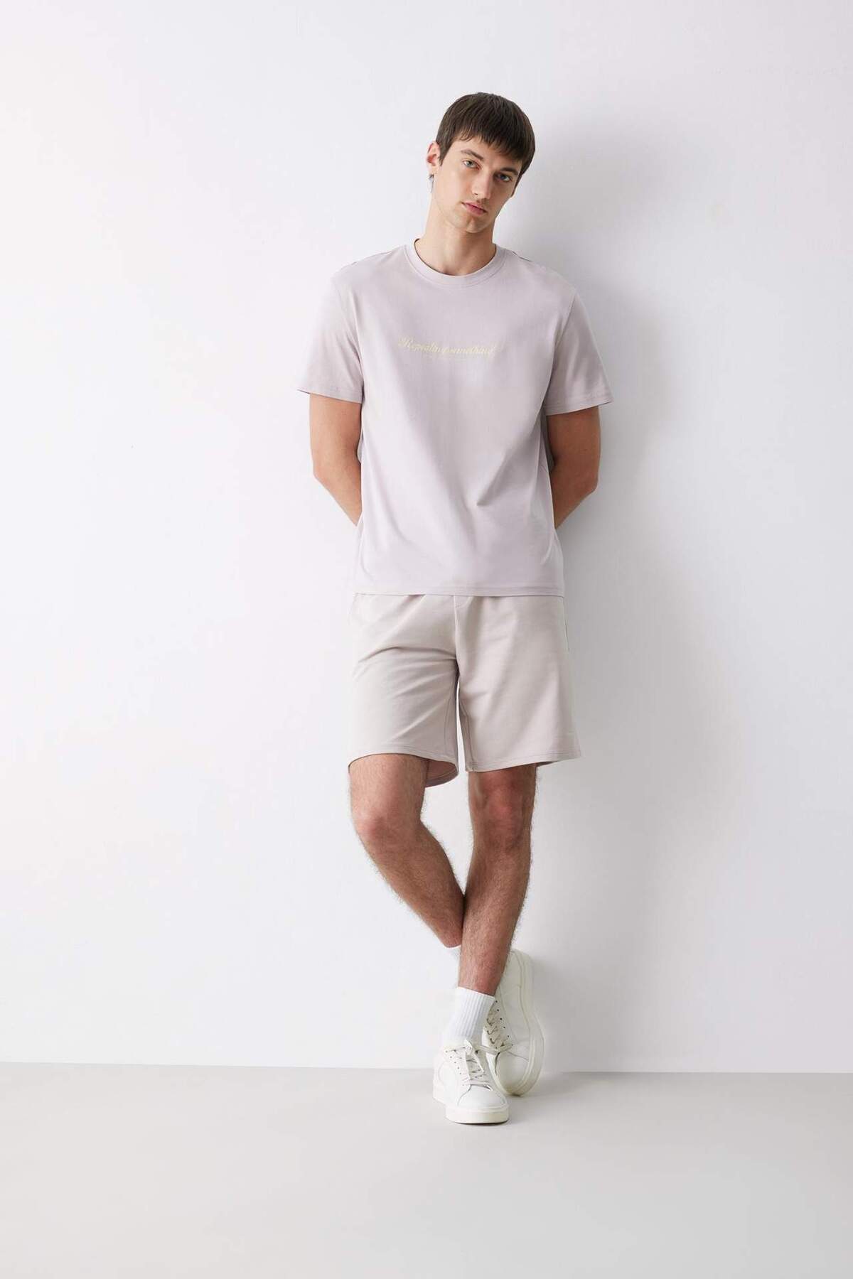 Elastic Waist Narrow Leg Shorts E5843AX25SM