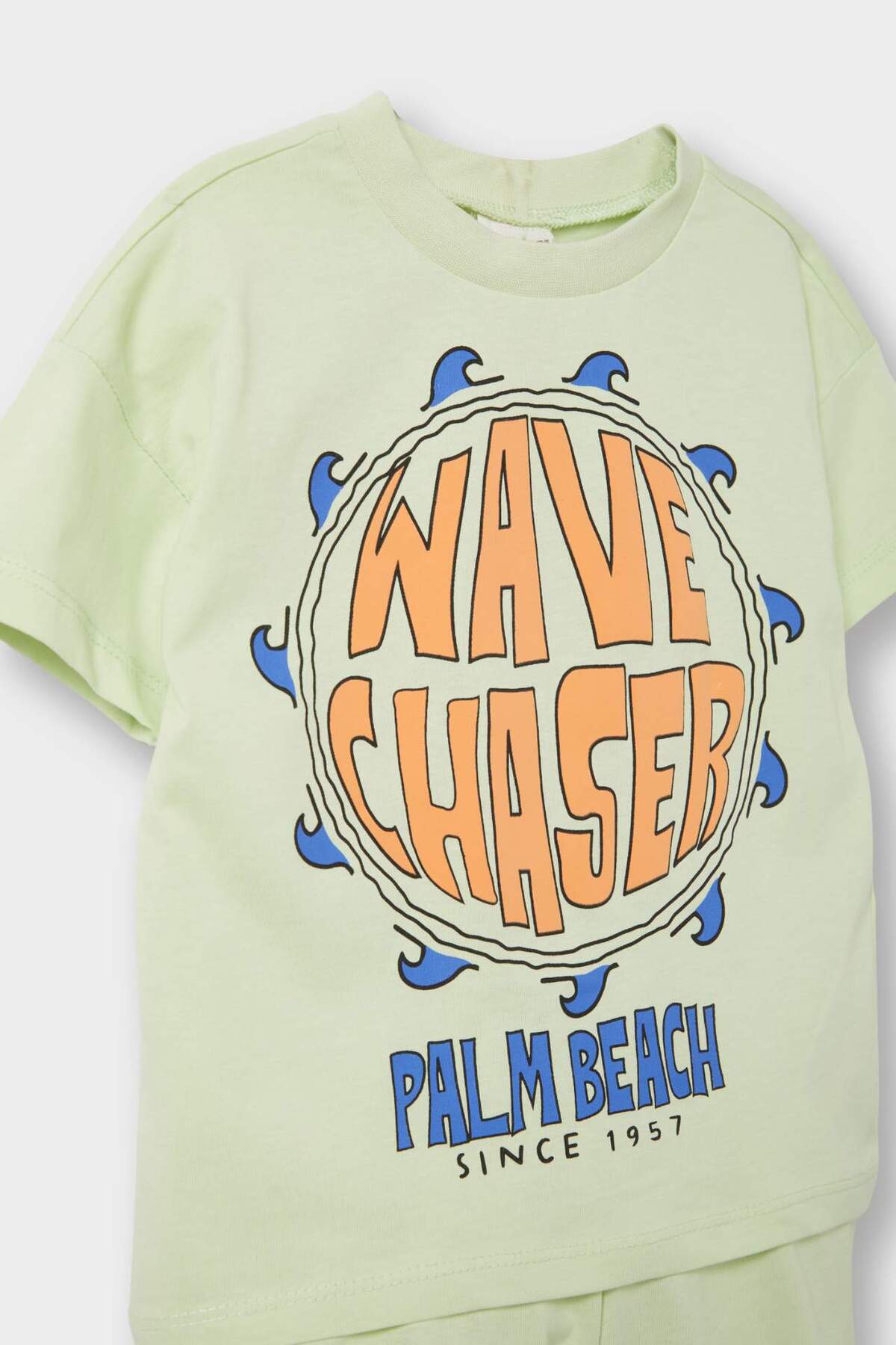 Defacto 2'li Takım Baskılı Kısa Kollu Tişört Beli Lastikli Şort Erkek Bebek E6836A525SM fotoğrafı 3 (önizleme)