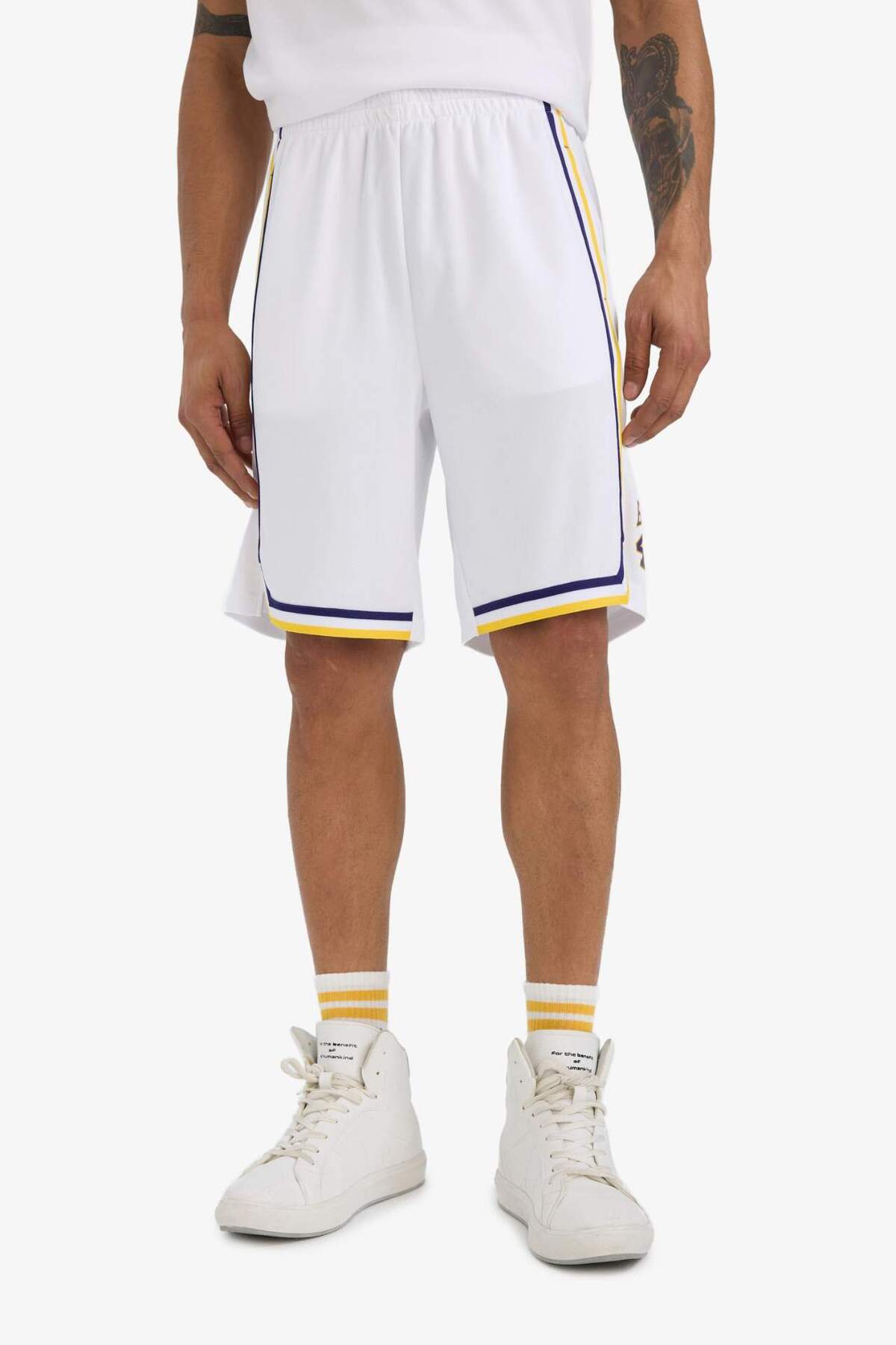 Defacto  Hızlı Kuruyan Standart Fit Sporcu Esnek Bantlı Paça Şort E4400AX25HS - Görsel 5