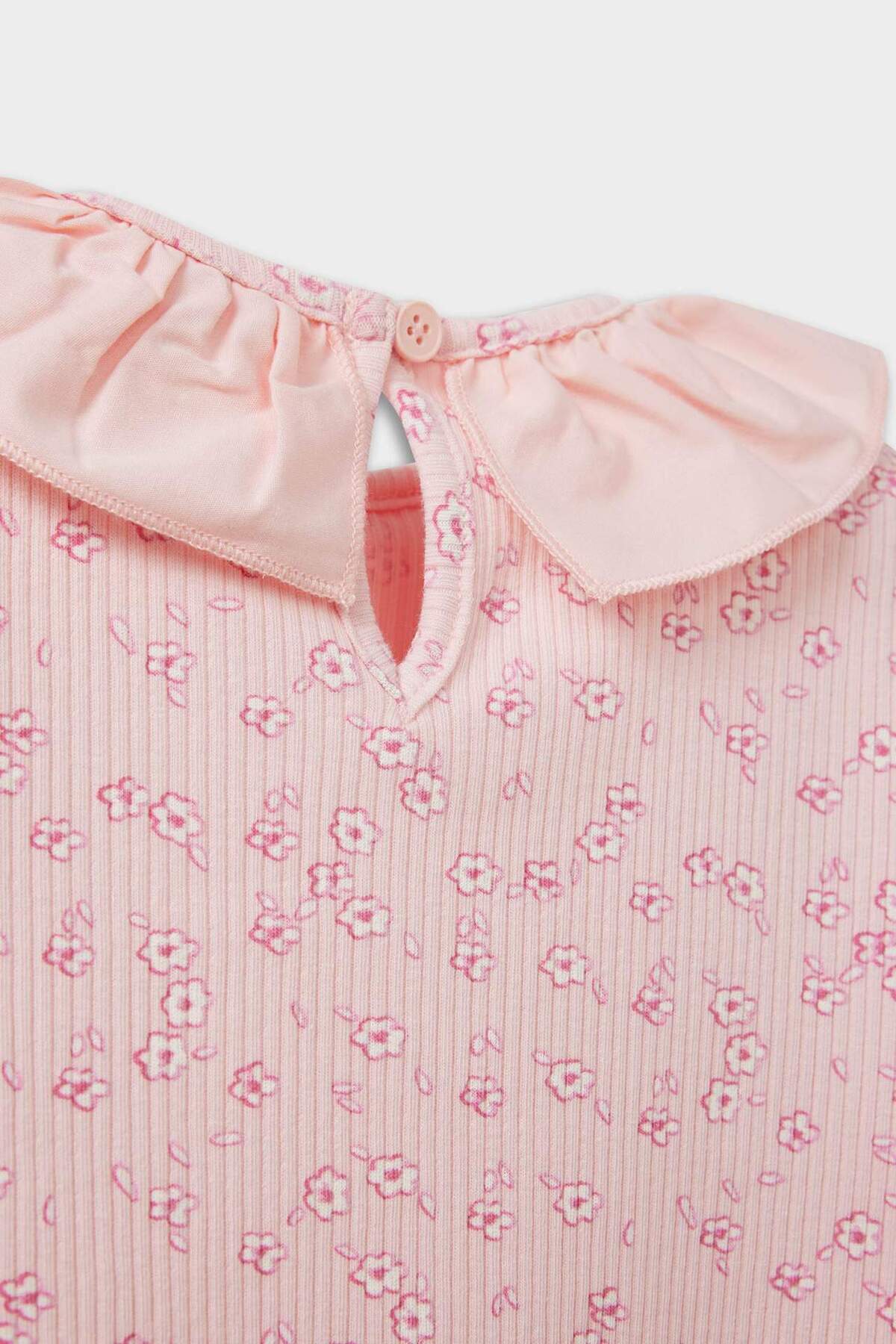 Defacto Short Sleeve T-Shirt (25 SM) fotoğrafı 4 (önizleme)