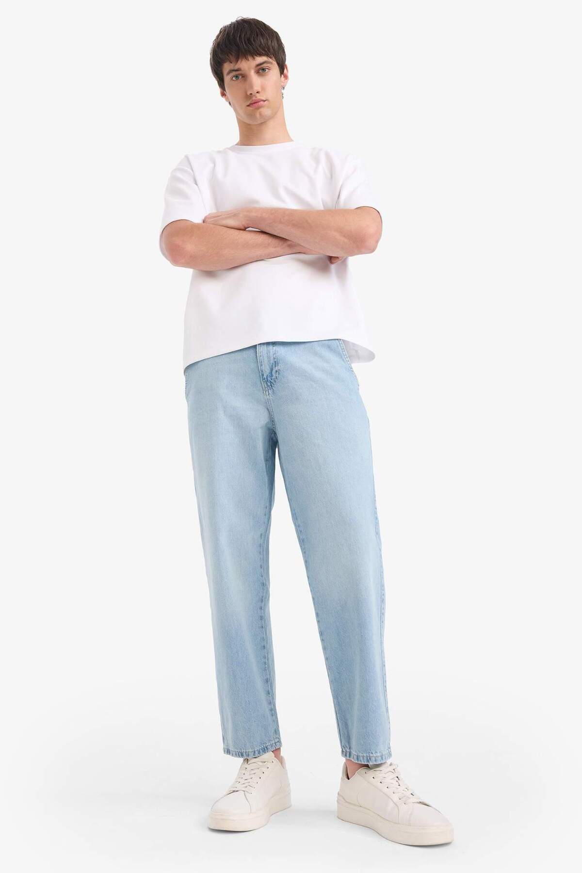 DeFacto %100 Pamuk Relax Fit Geniş Paça Jean Kar Yıkamalı Pantolon E1376AX25SM görsel 3