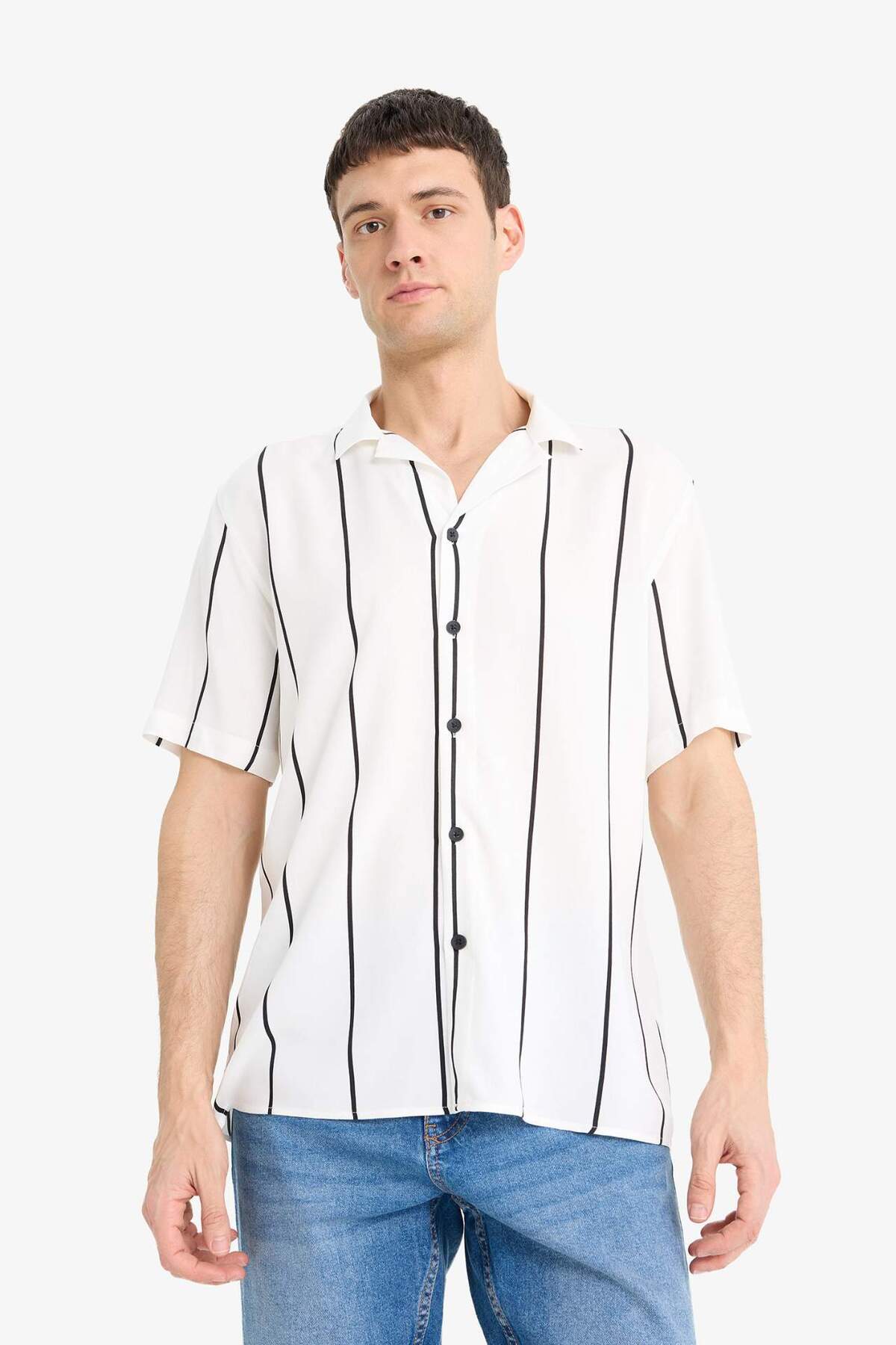 Regular Fit Apaş Yaka Çizgili Yazlık Kısa Kollu Gömlek E2559AX25SM — سفید E801GY106437 — تصویر 4 از 8