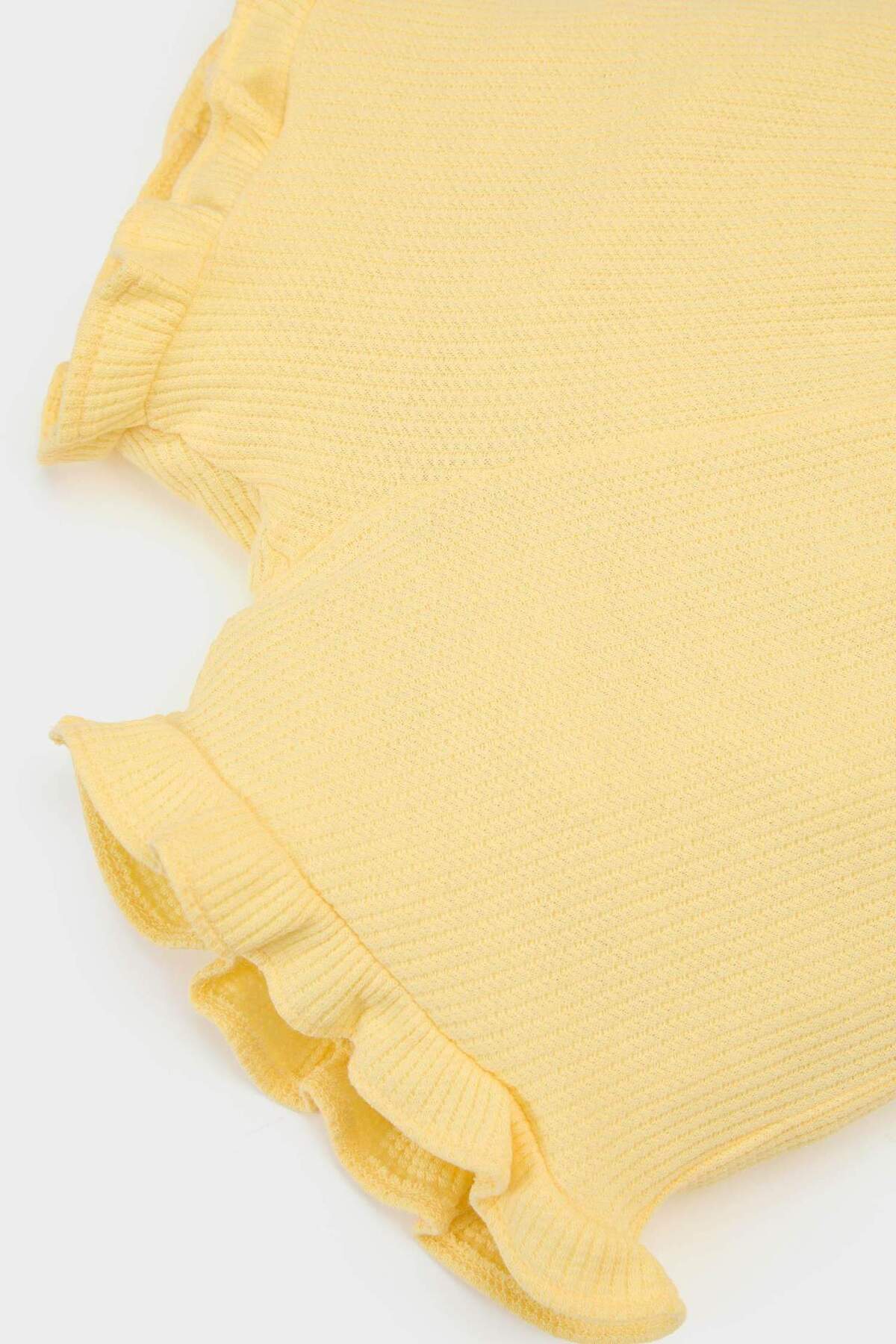 Defacto Beli Lastikli Waffle Şort Kız Bebek A8043A525SM fotoğrafı 4 (önizleme)