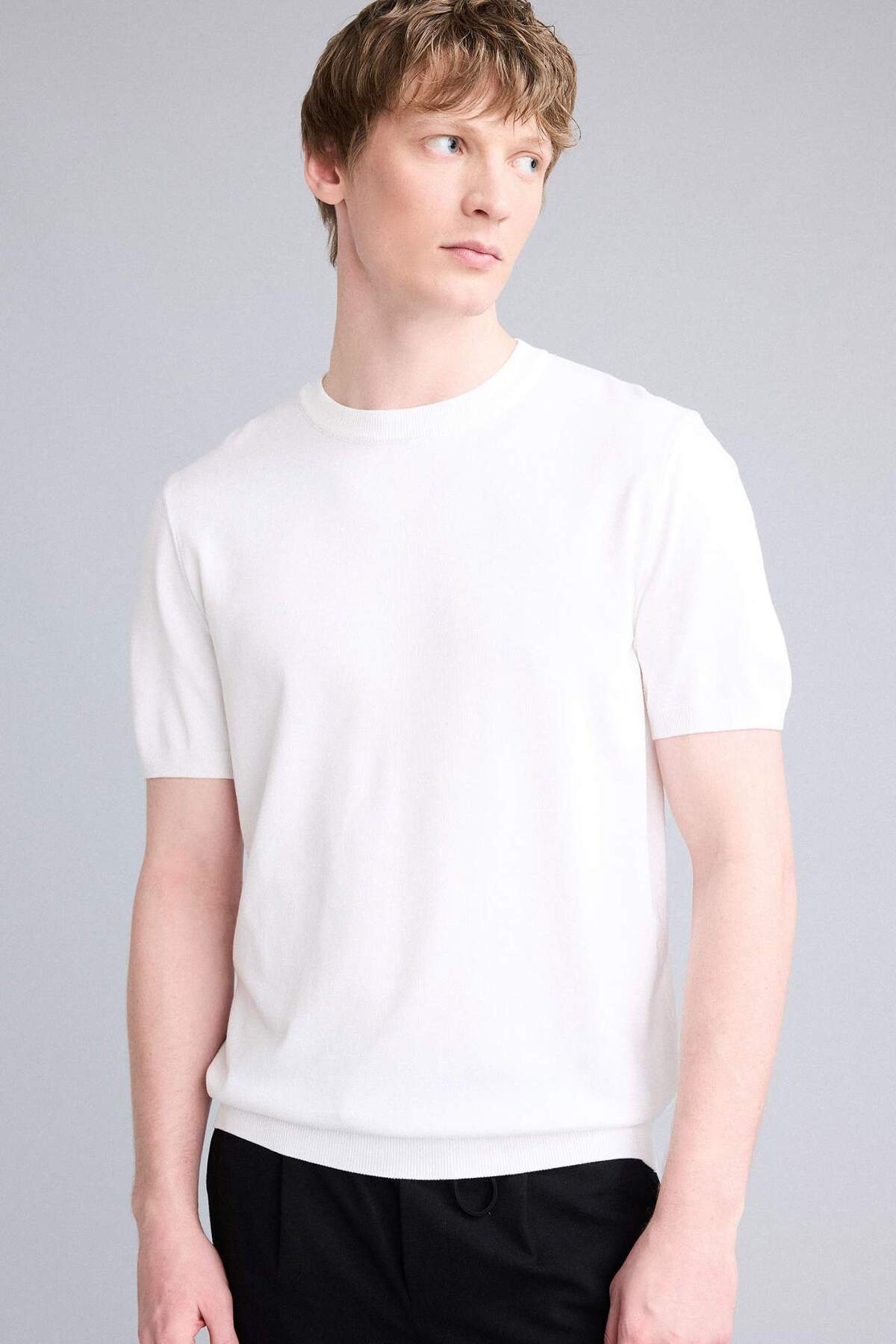 Defacto Standard Fit Crew Neck Knitwear Short Sleeve T-Shirt E3239Ax25Sp