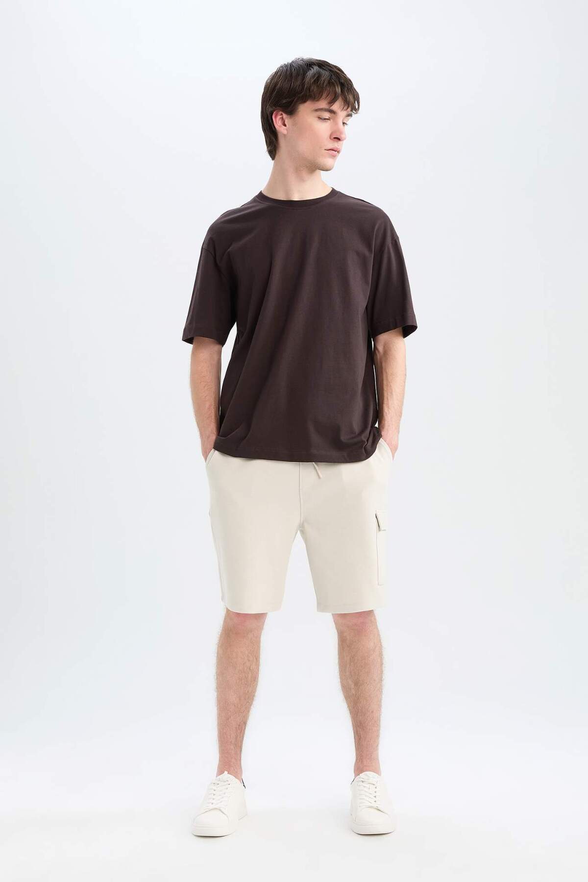 Defacto  %100 Pamuk Oversize Geniş Kalıp Bisiklet Yaka Basic Düz Kısa Kollu Tişört E6885AXNS - Görsel 2