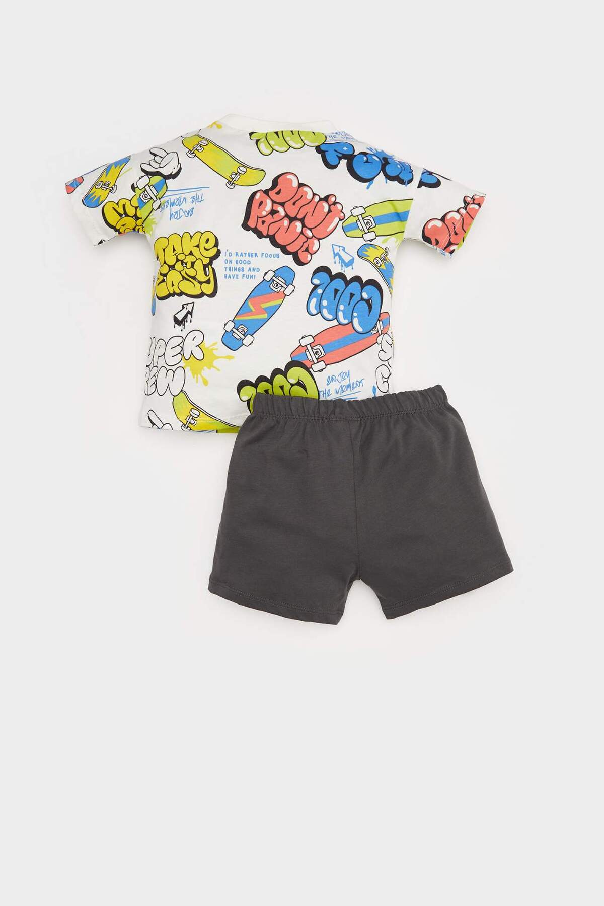 Defacto 2'li Takım Kaykay Baskılı Kısa Kollu Tişört Beli Lastikli Şort Erkek Bebek E5985A525SM fotoğrafı 4 (önizleme)