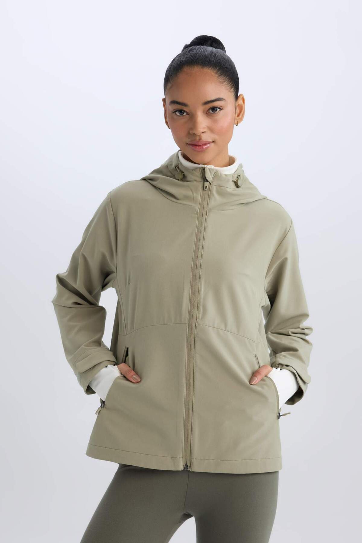 Defacto  Su İtici Regular Fit Kapüşonlu Fermuarlı Cepli Esnek Dokulu Mevsimlik Baharlık Mont D6084AX25SP - Görsel 3