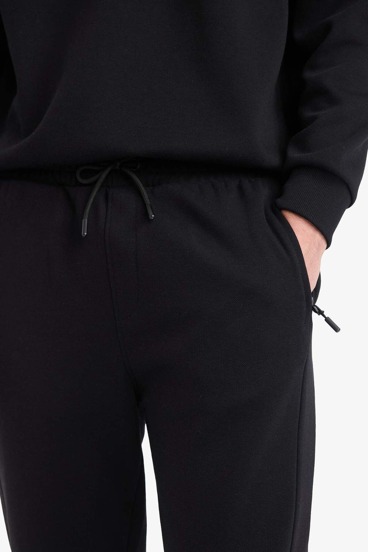 DeFacto Slim Fit Dar Kesim Fermuar Cepli Pike Eşofman Altı D5258AX25SP görsel 6