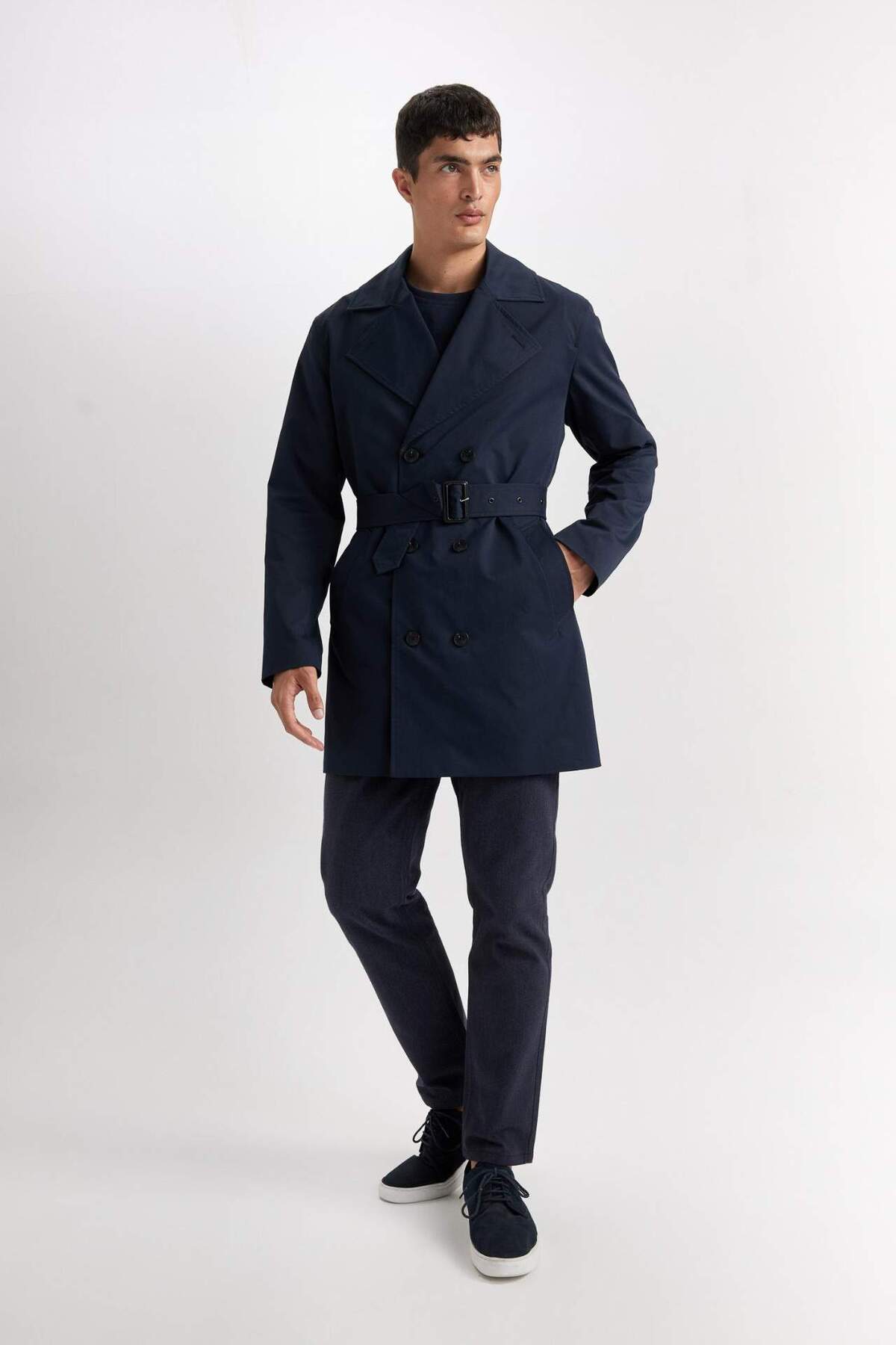 Defacto  Slim Fit Dar Kesim Astarlı Düğmeli Cepli Kemerli Mevsimlik Baharlık Trençkot D5528AX25SP - Görsel 4