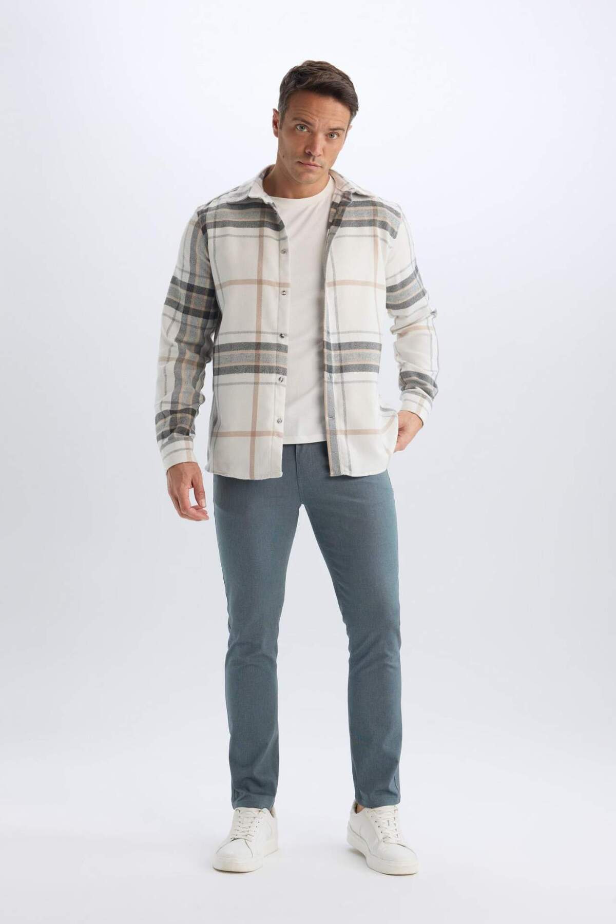 Yazlık Chino Kanvas Dokulu Pantolon Slim Fit Dar Kesim Cepli Dar Paça T1055AZ25SP — سرمه‌ای — تصویر 3 از 6