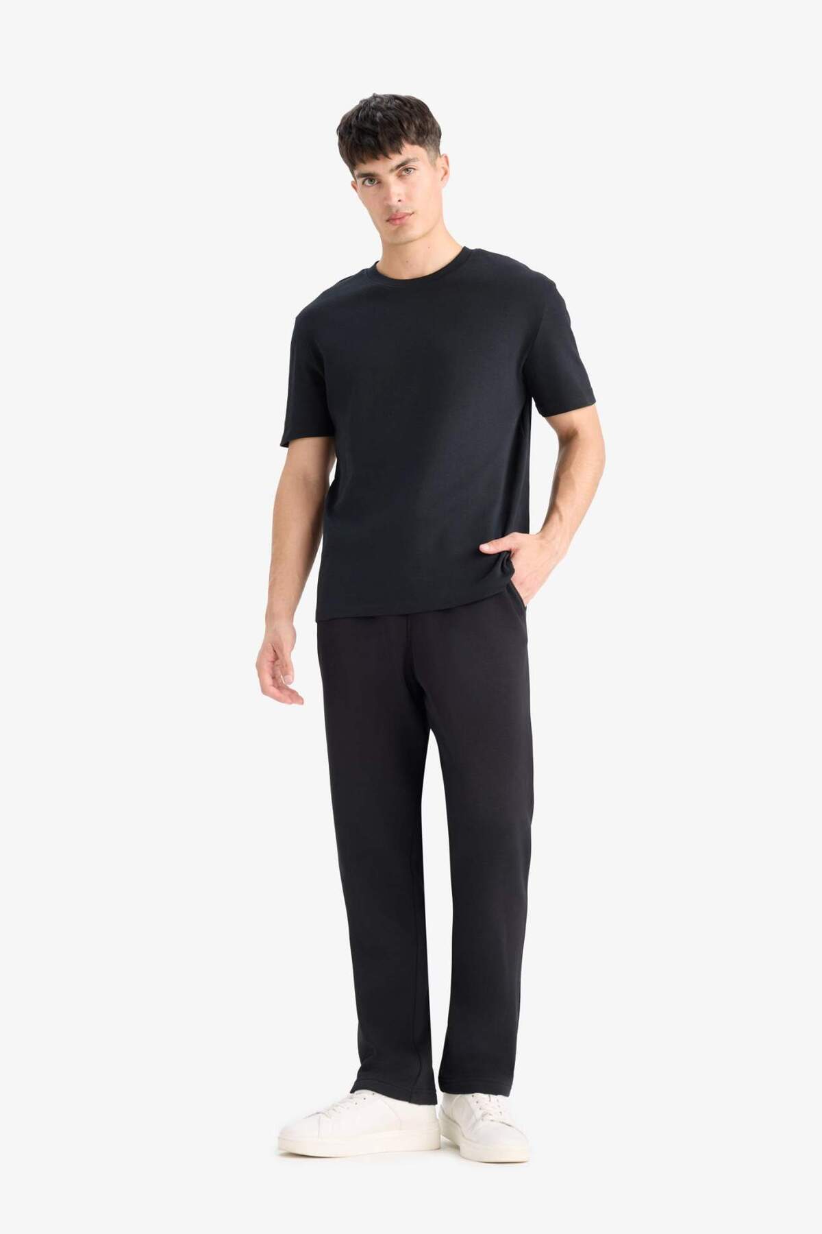 Defacto  Regular Fit Eşofman Altı İçi Polarlı Basic Düz Cepli Beli Bağcıklı Düz Paça D7836AX25SP - Görsel 3