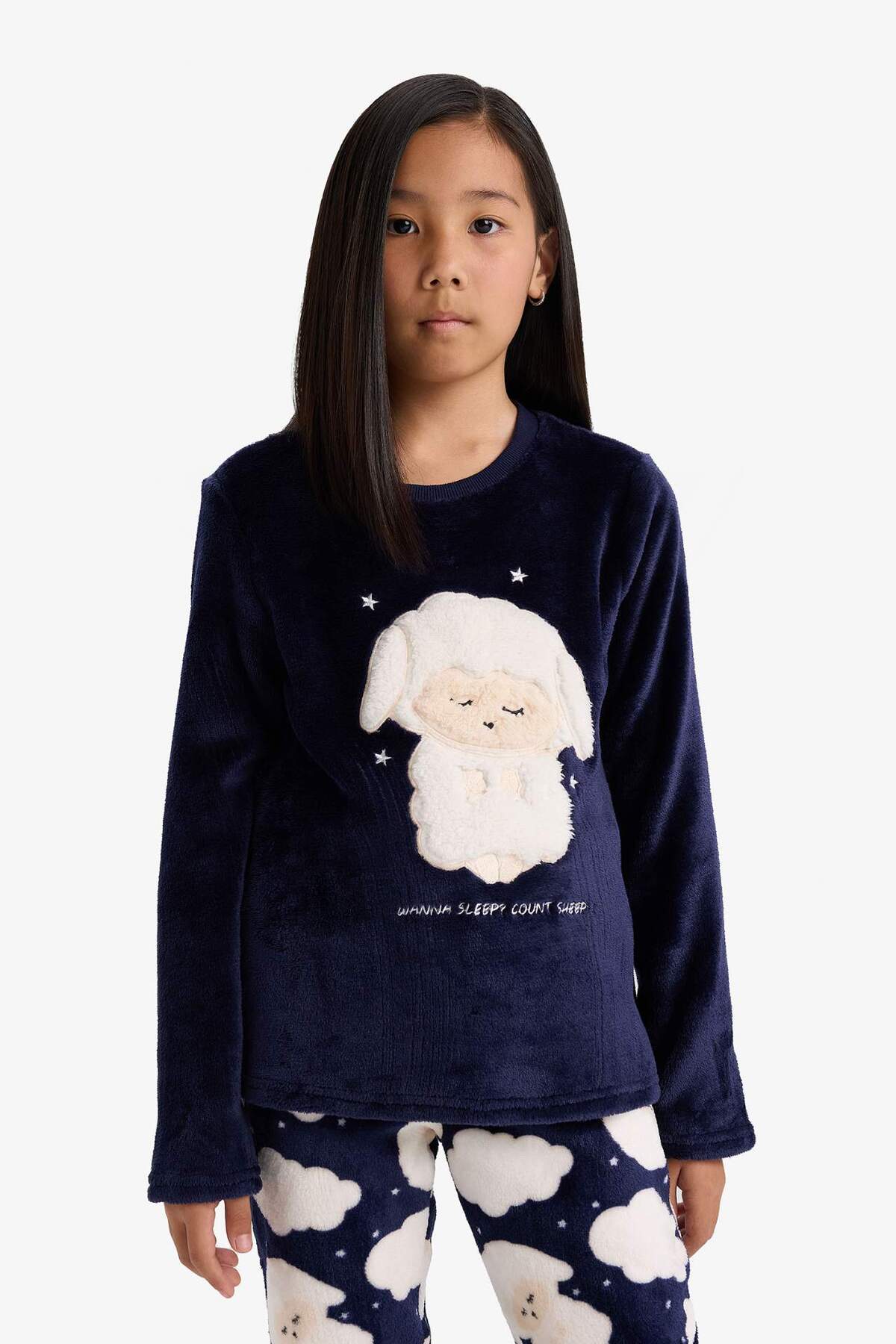 Defacto Pijama Takımı Pelüş Baskılı Uzun Kollu Üst Desenli Uzun Alt Kız Çocuk D1083A824WN fotoğrafı 3 (önizleme)