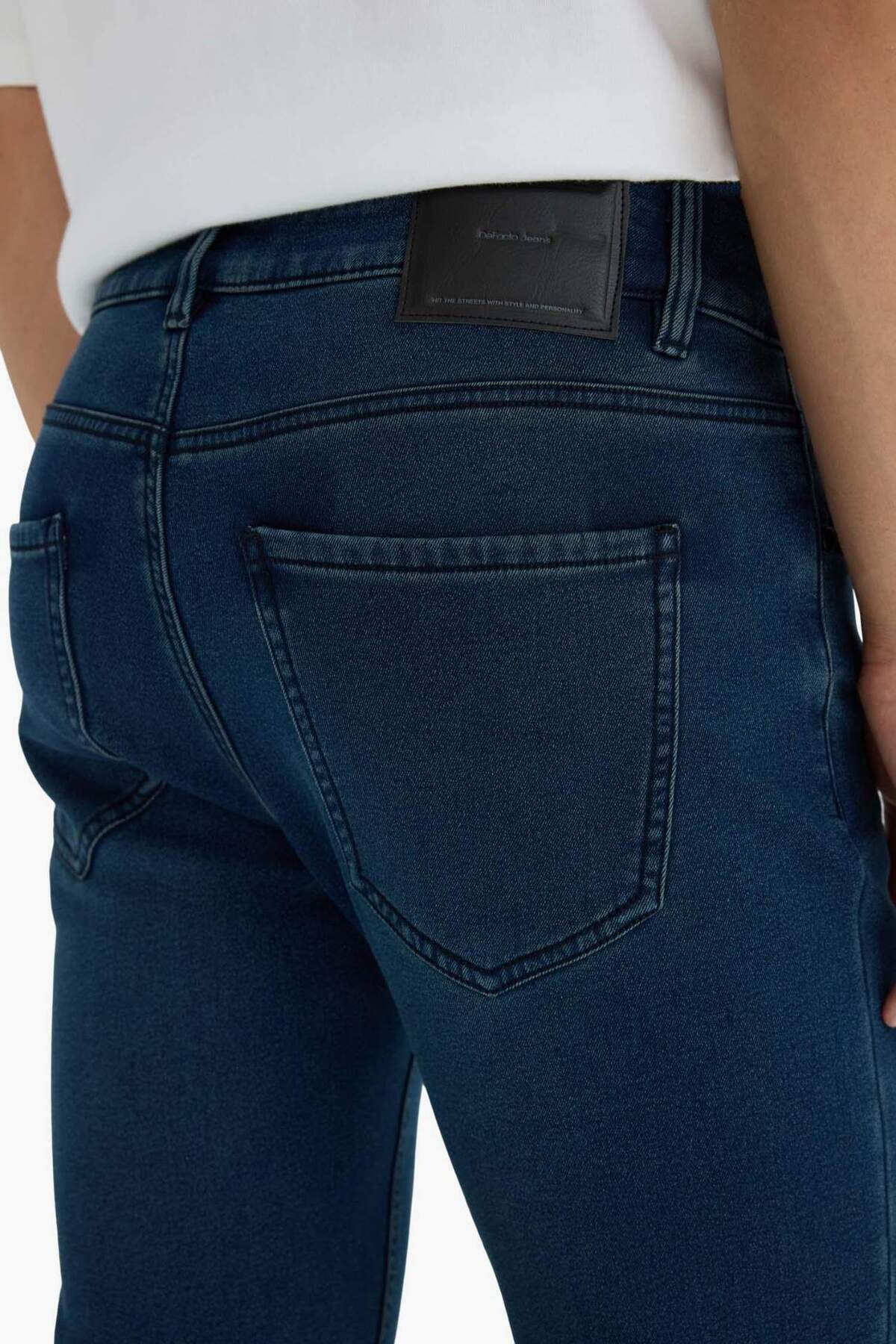 Defacto  Sergio Regular Fit Normal Kalıp Normal Bel Boru Paça Termal Polarlı Jean Pantolon Y0369AZ24WN - Görsel 7